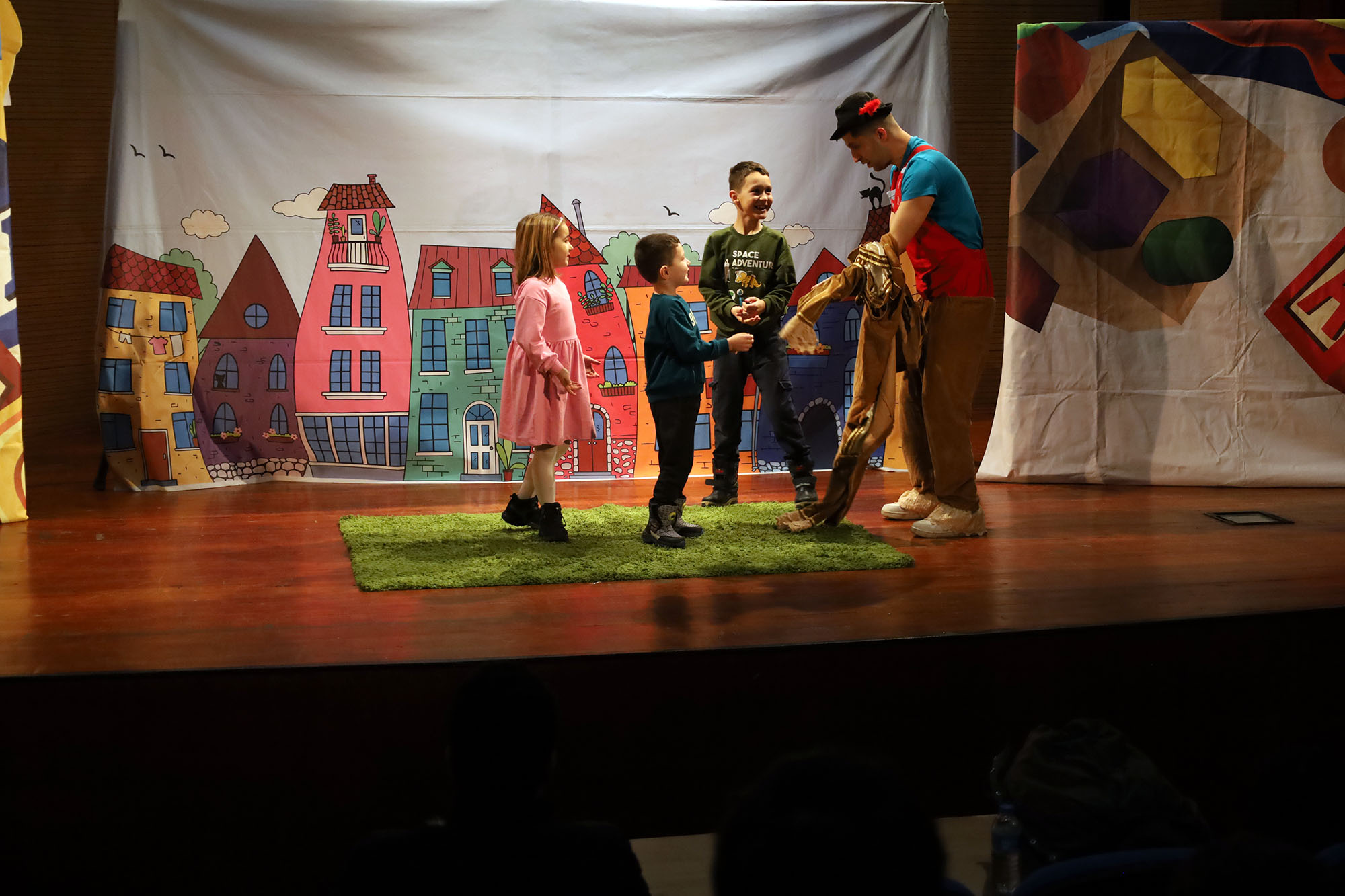 Büyükşehir, Ocak ayında bin 500 çocuğu tiyatroyla buluşturdu