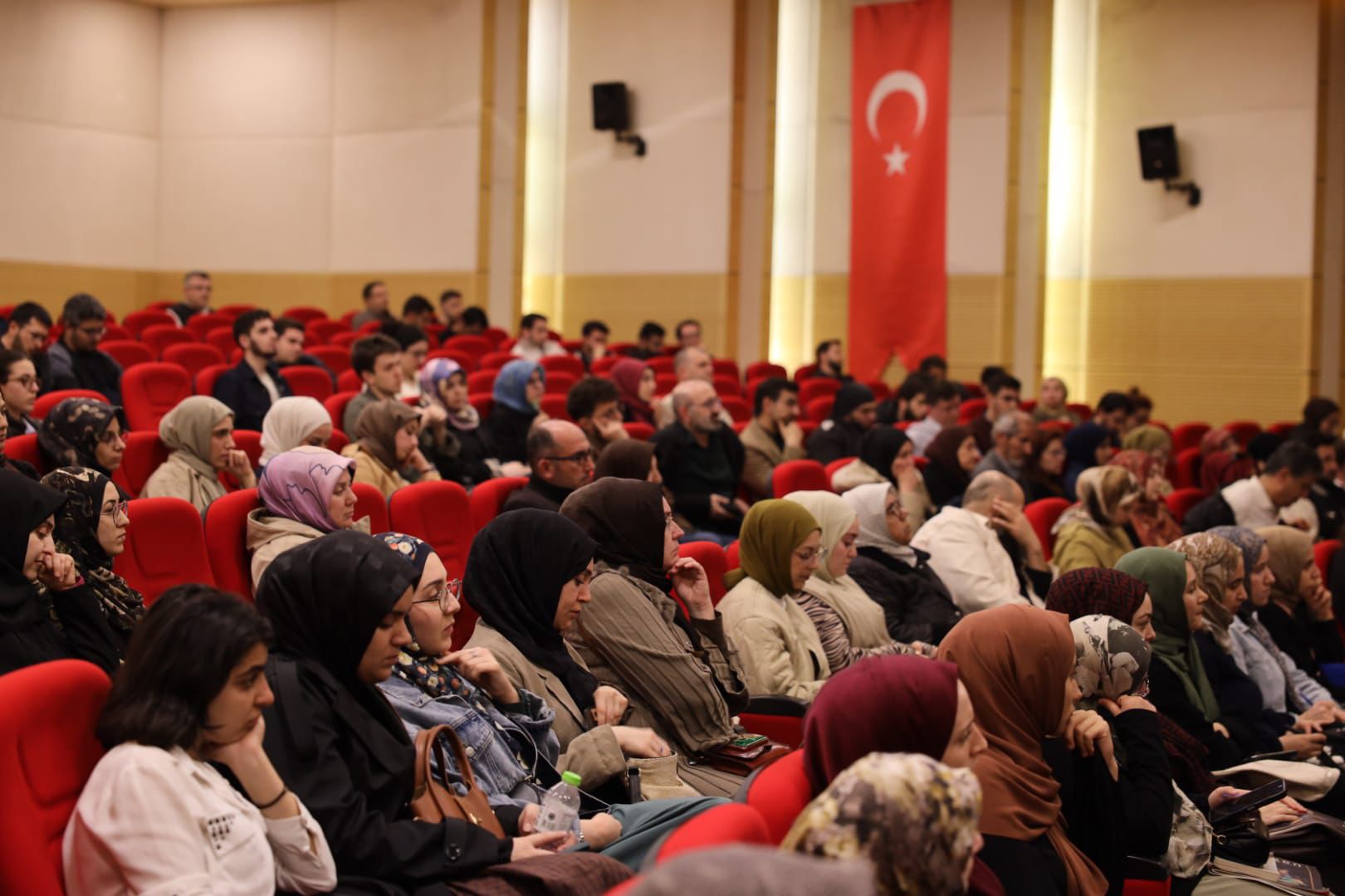 Kılıç, “İnsan kendini tanıdıkça anlam bulur”
