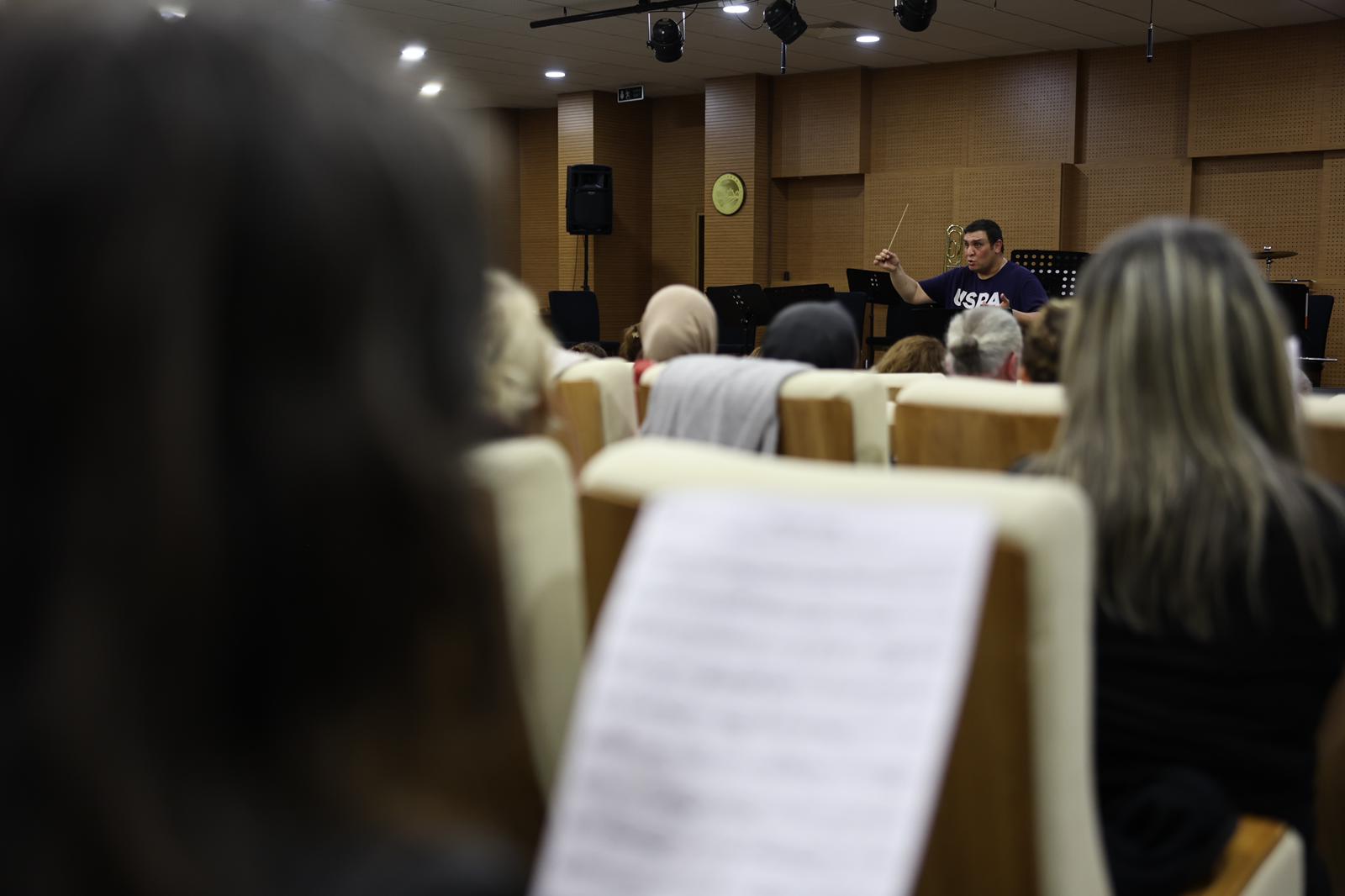 Sakarya’da Türk Sanat Müziği’nin eşsiz tınısı ‘hüzzam’ makamıyla yeniden başladı