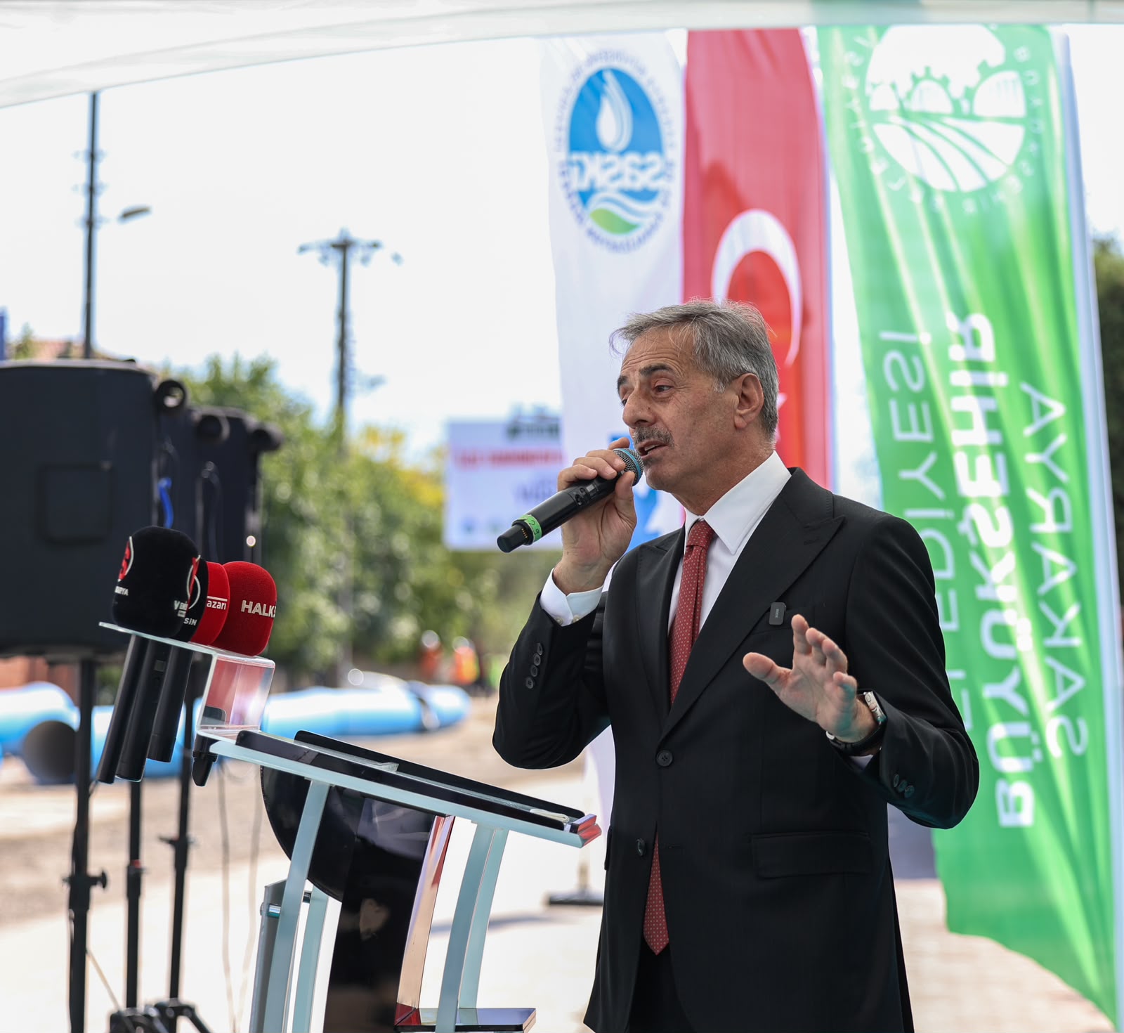 Akyazı’nın geleceğine 1 milyar TL’lik yatırım: “Tarihi bir günde ilçemizin su geleceğini güvence altına alıyoruz”