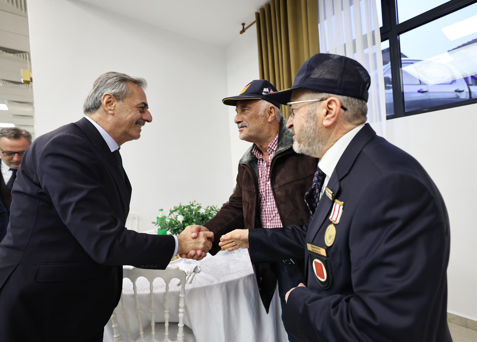 Başkan Yusuf Alemdar'dan Hendek’te peş peşe müjdeler