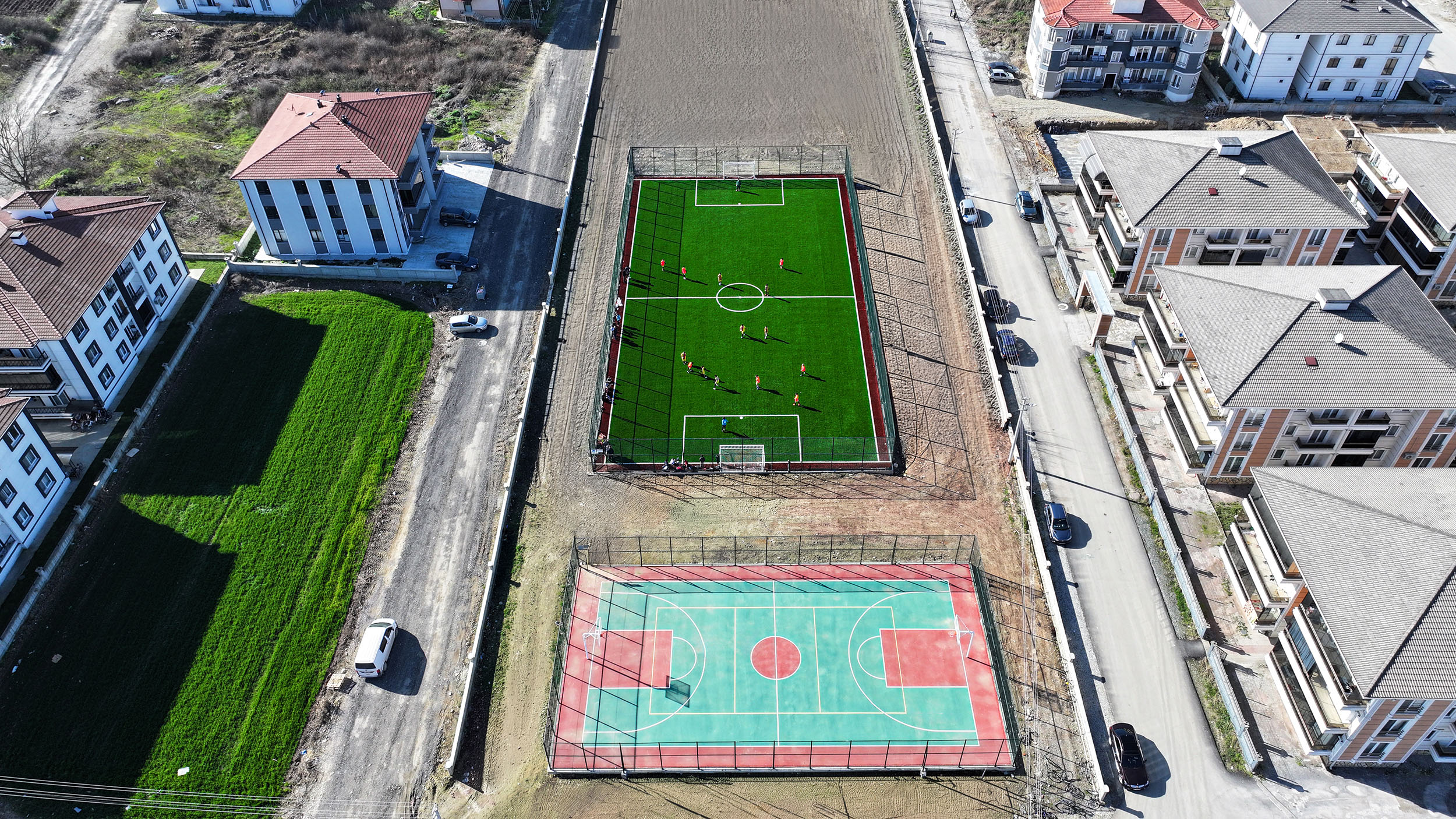 Başkan Alemdar: “Gençlerimiz için yeni spor tesislerini şehrimize kazandırıyoruz”