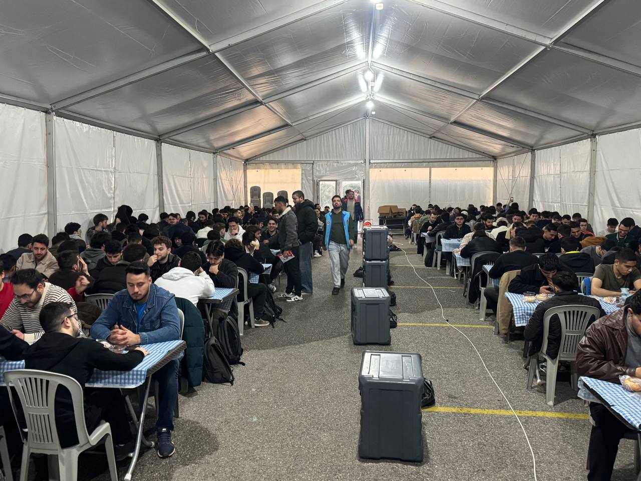 Sakarya’da farklı renk ve coğrafyadan binler aynı sofrada oruç açıyor