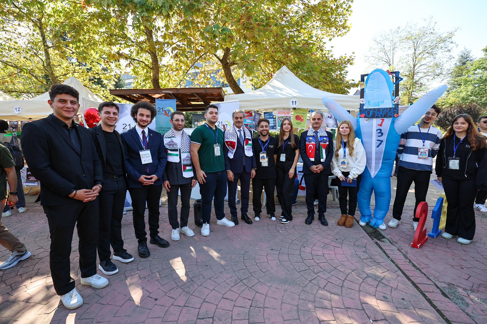 Yusuf Alemdar güzel gelişmeyi gençlerle paylaştı: “Şehir Kütüphanesi için çalışmalar başlıyor”
