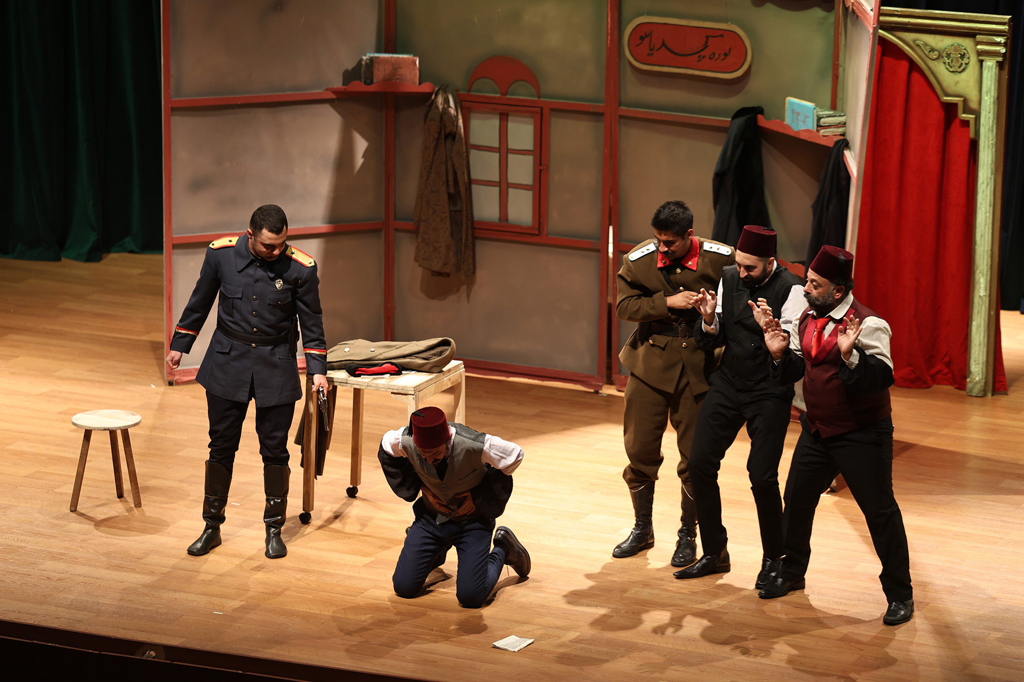 Sakarya’da tiyatro perdesine görkemli açılış 