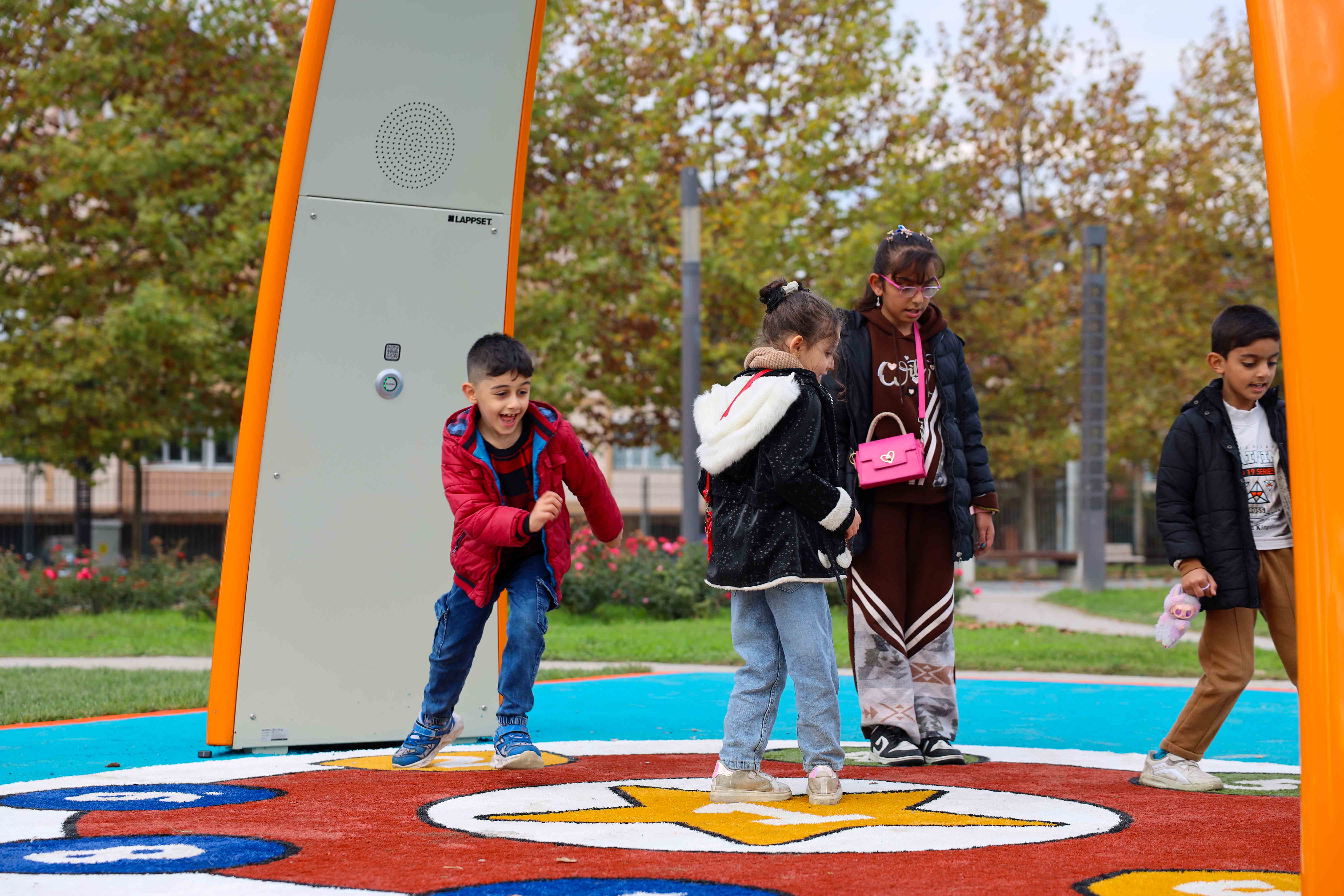 Büyükşehir interaktif oyun alanlarını tamamladı