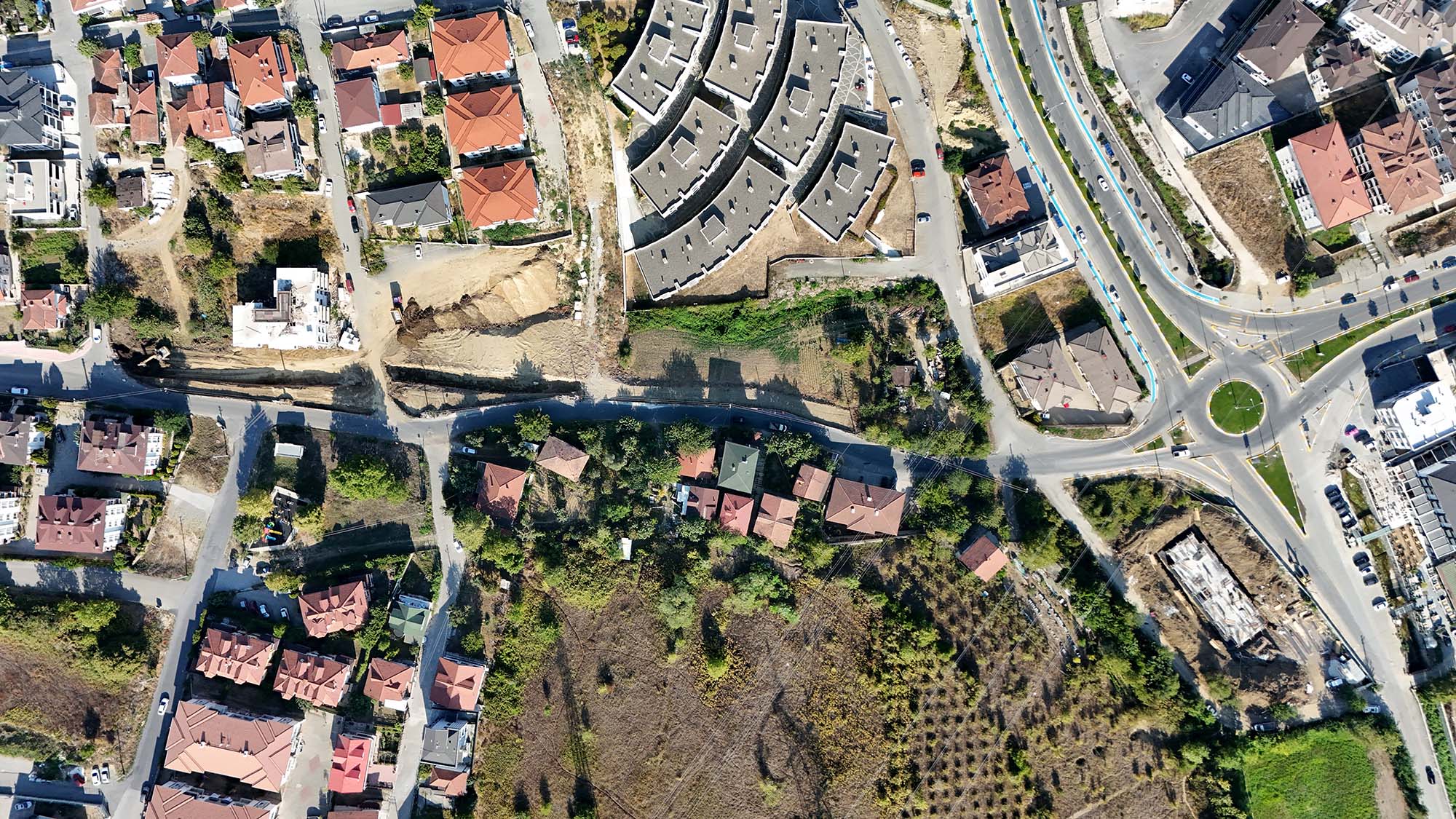 Serdivan’ın trafik yükünü hafifletecek hamle: O hattın genişliği 20 metreye çıkıyor