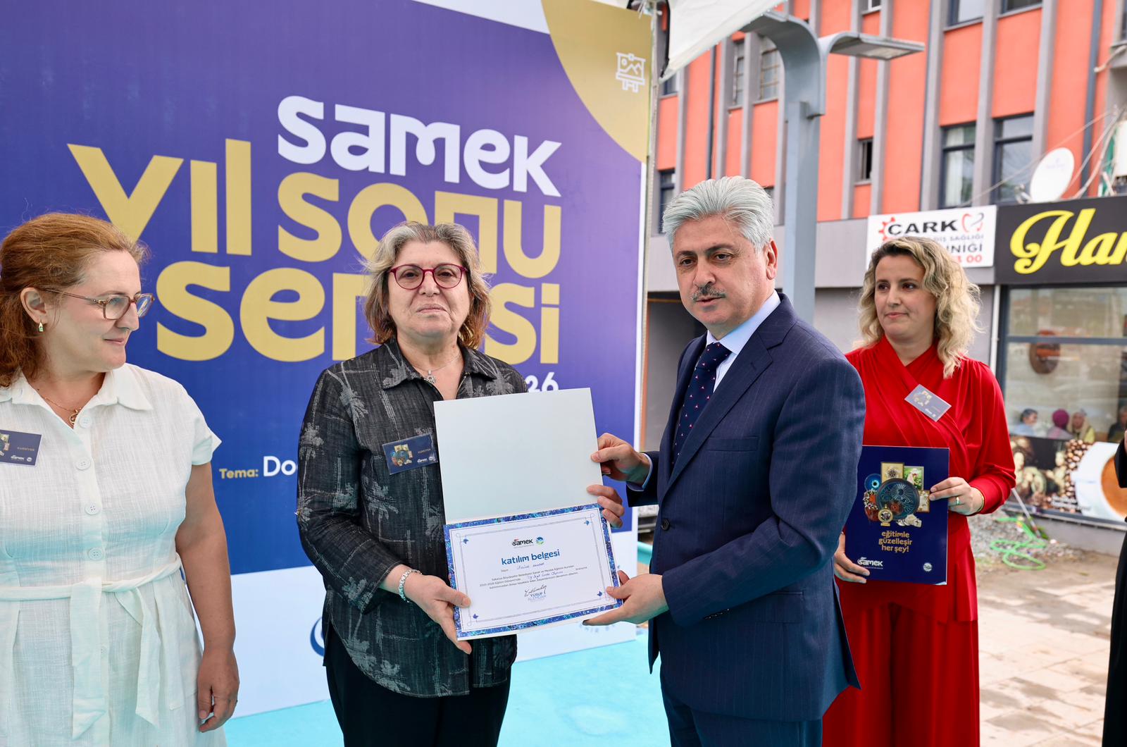 “Üretmenin ve sanatın birleştirici gücünü desteklemeye devam edeceğiz”