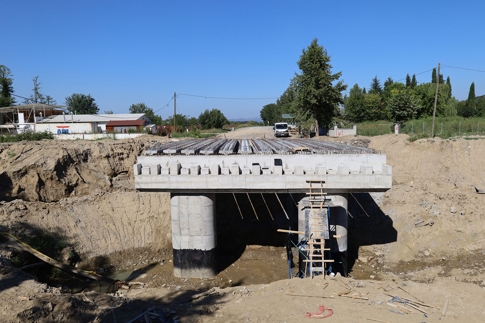 2 ilçe ve 20 mahalleyi bağlayan köprü yükseliyor: Büyükşehir son durumu açıkladı