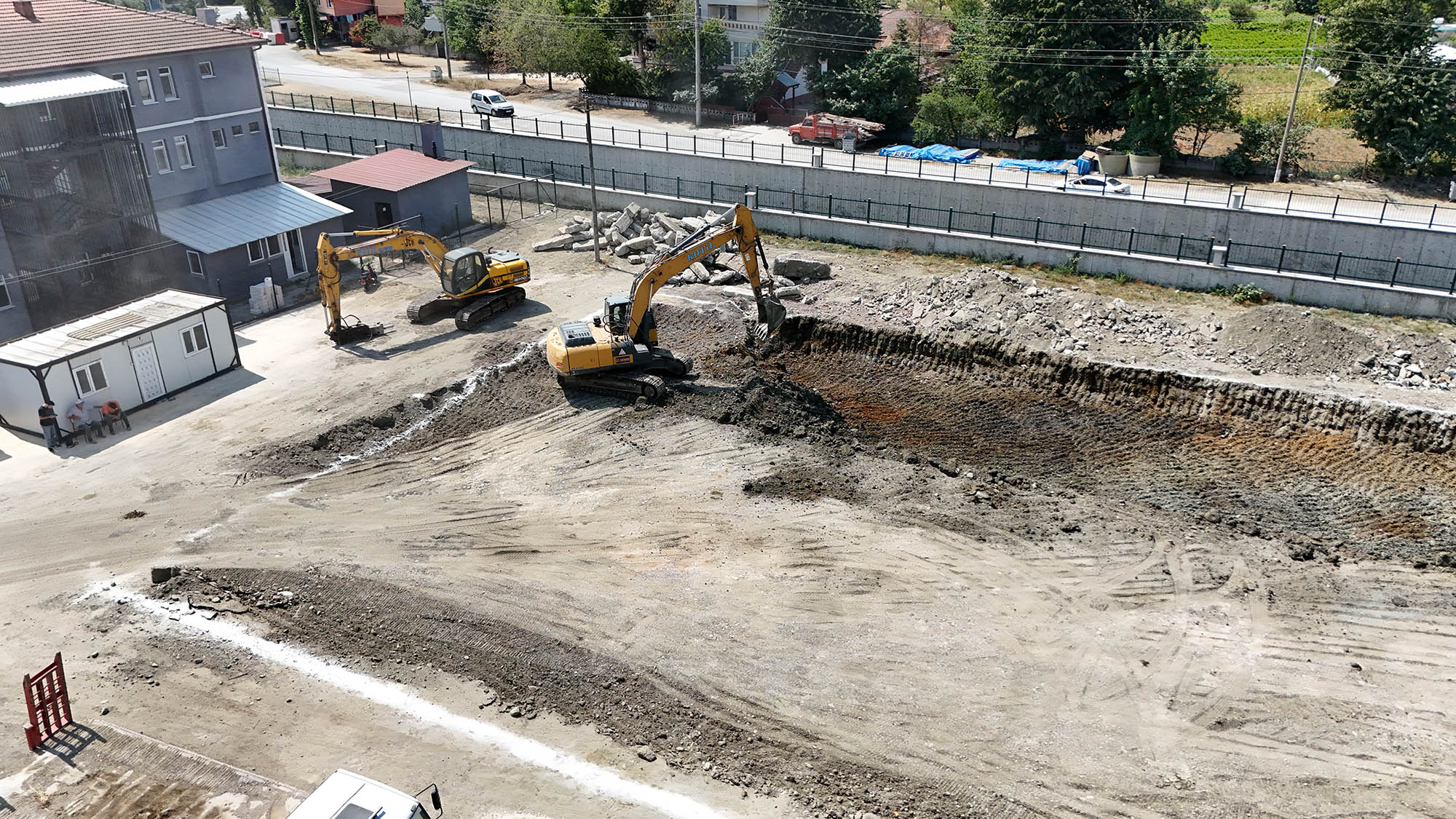 Yusuf Alemdar söz vermişti, Çaybaşıyeniköy’de çalışmalar başladı: Gençler spor tesisine kavuşacak