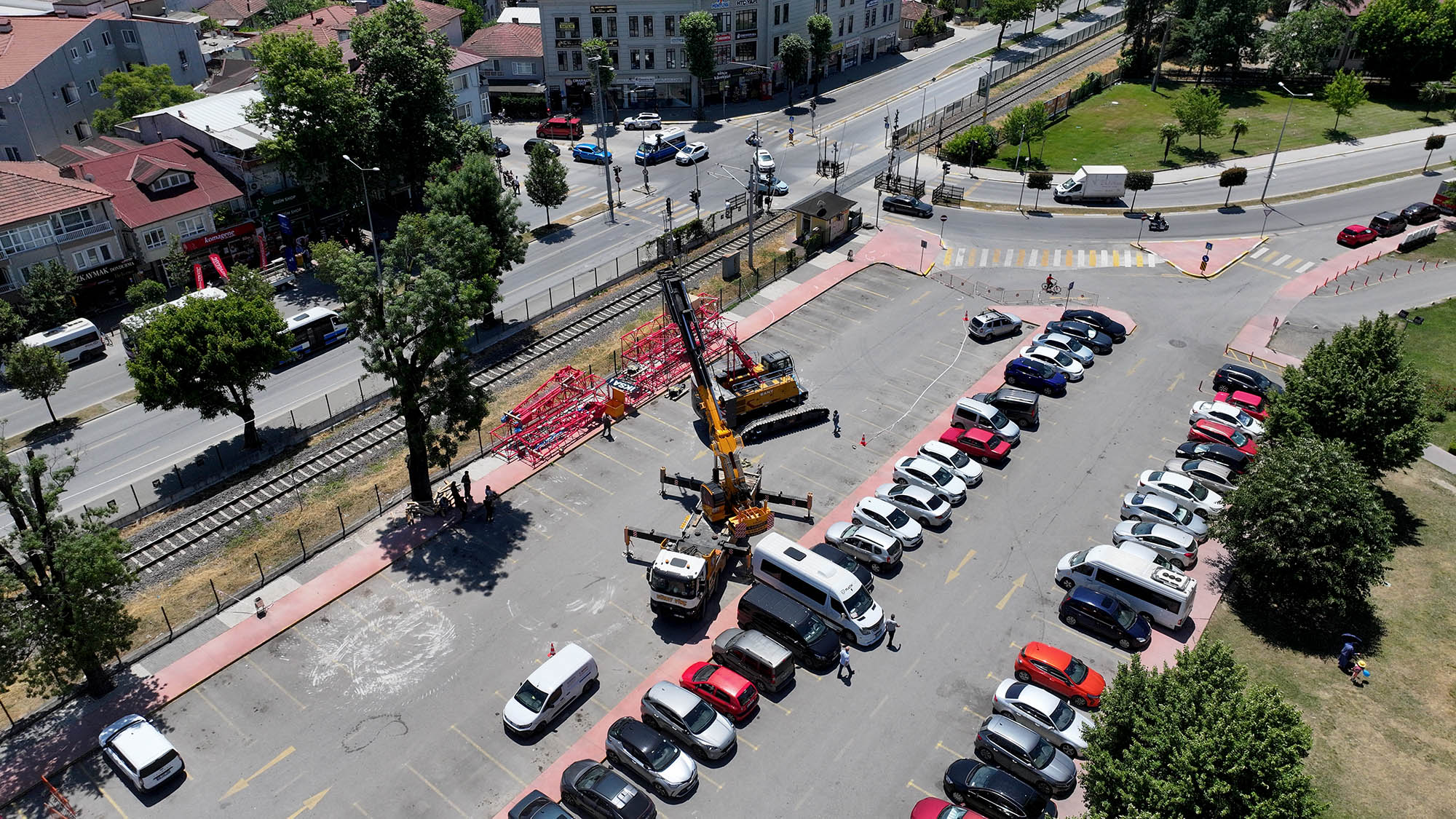Sakarya’da tarihi gün: Dev vinçlerin kurulumu başladı 