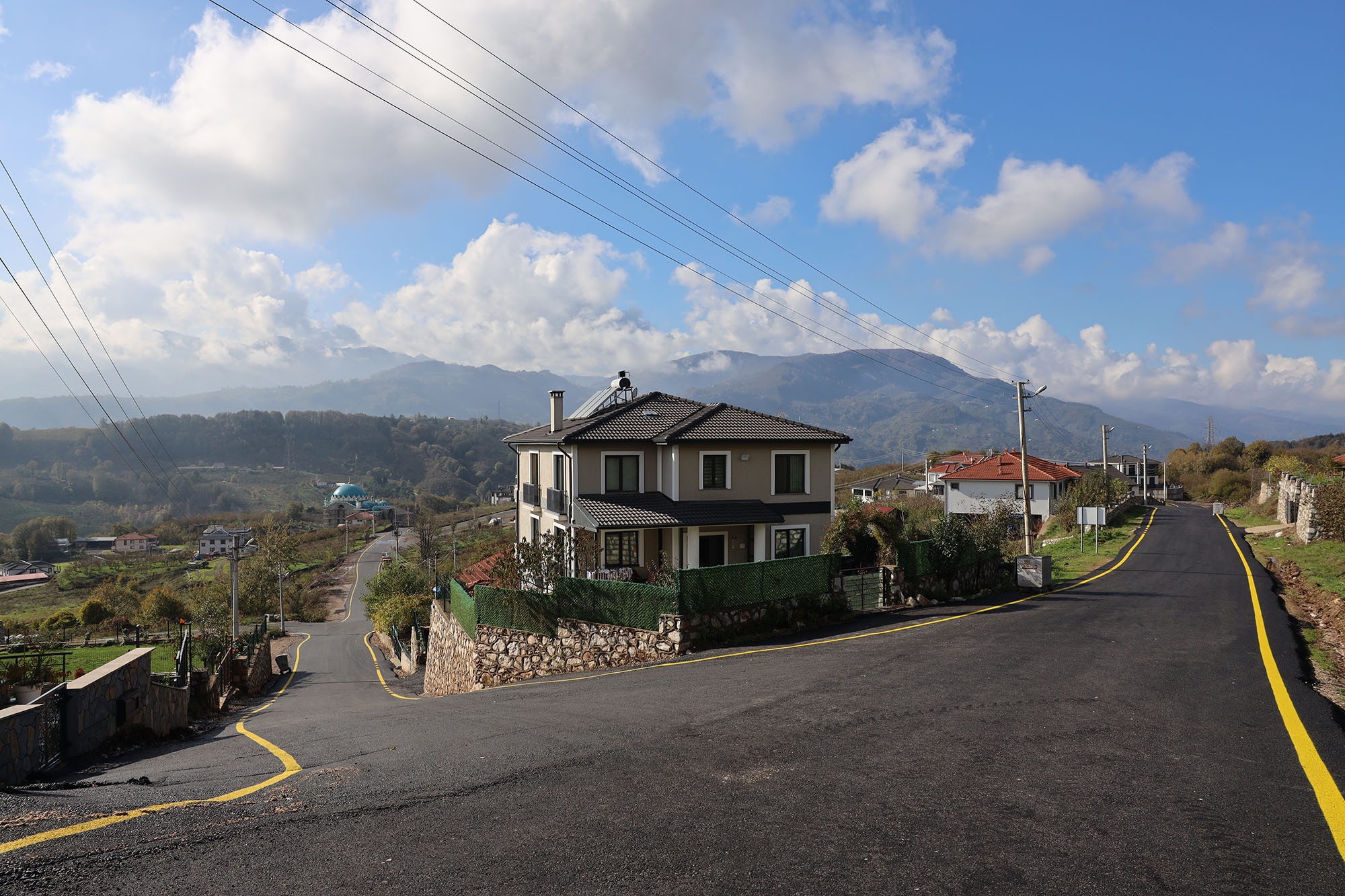 Akyazı’da Beldibi Mahallesi de yeni yüzüne kavuştu