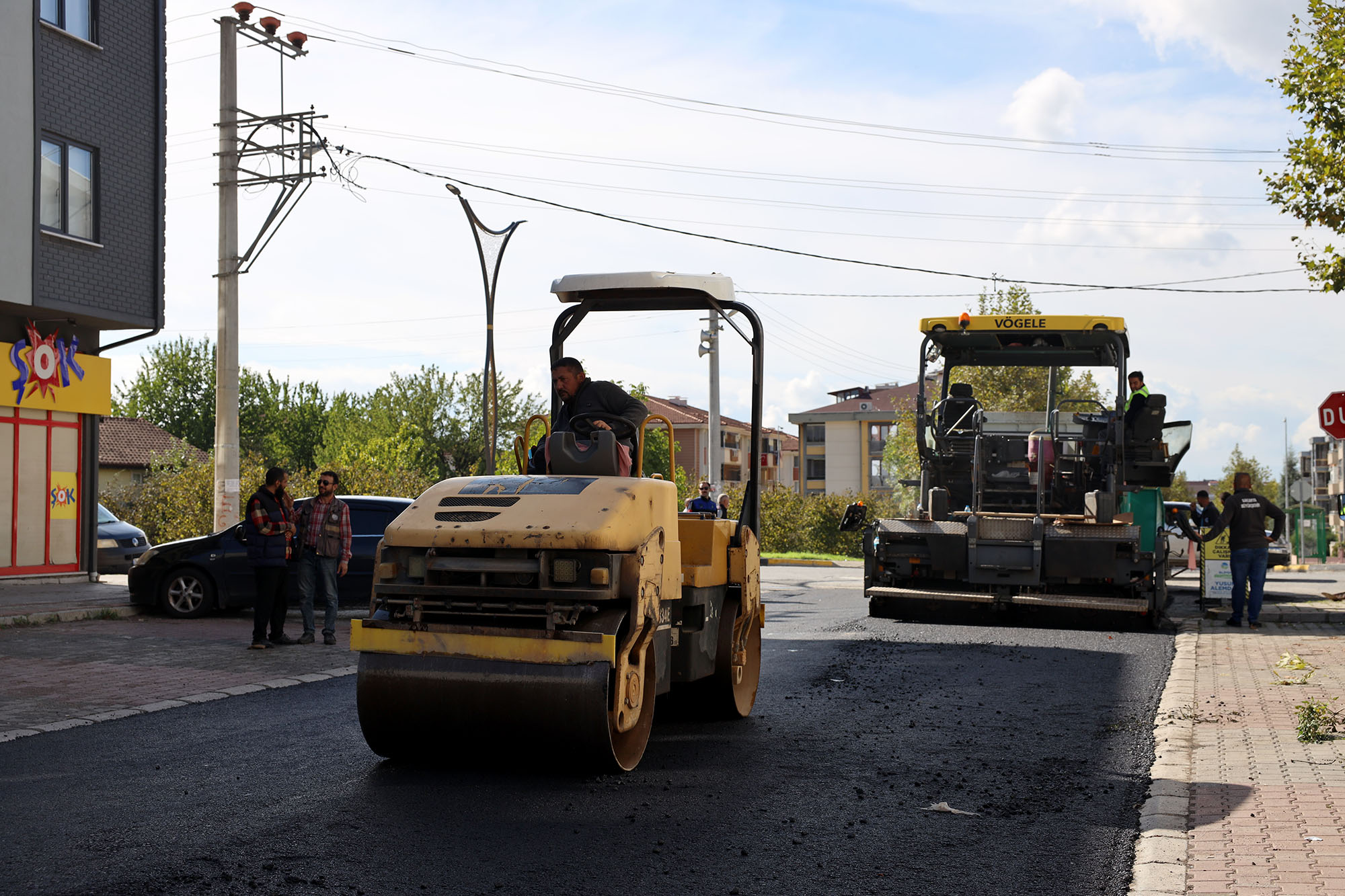 Hendek’te iki önemli güzergaha Büyükşehir dokunuşu