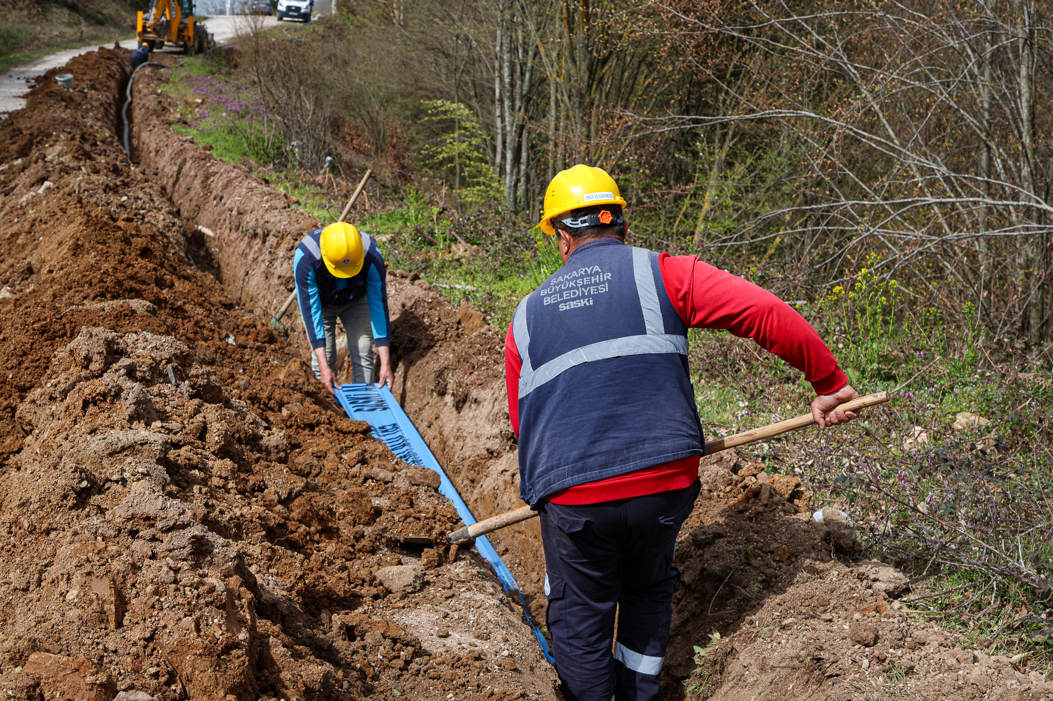 SASKİ, Geyve’de heyelanda zarar gören hattını güçlü bir temelle sil baştan yeniledi