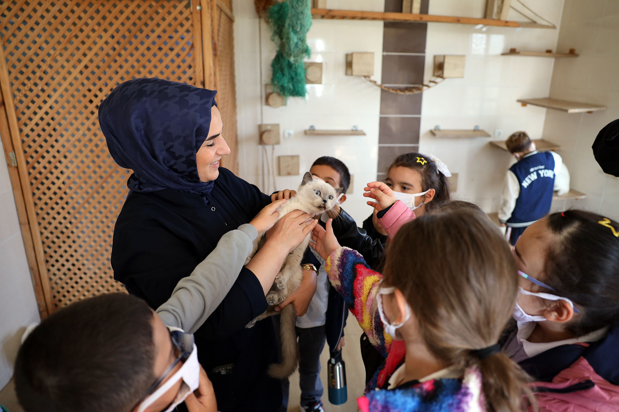 Sevgi dolu buluşma: Can dostların yeni dünyasına hayran kaldılar