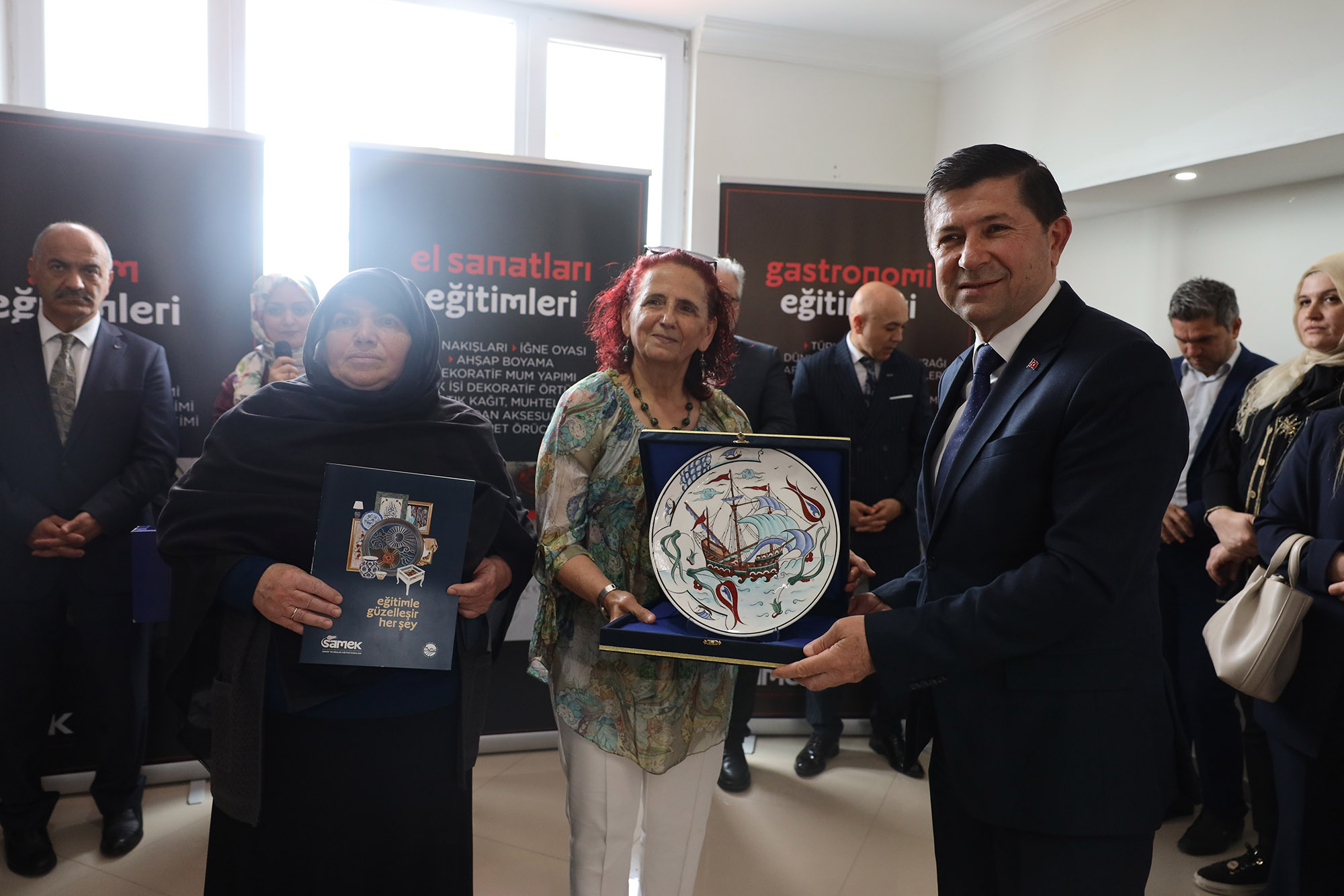 SAMEK yıl sonu sergileri Kocaali’de devam etti