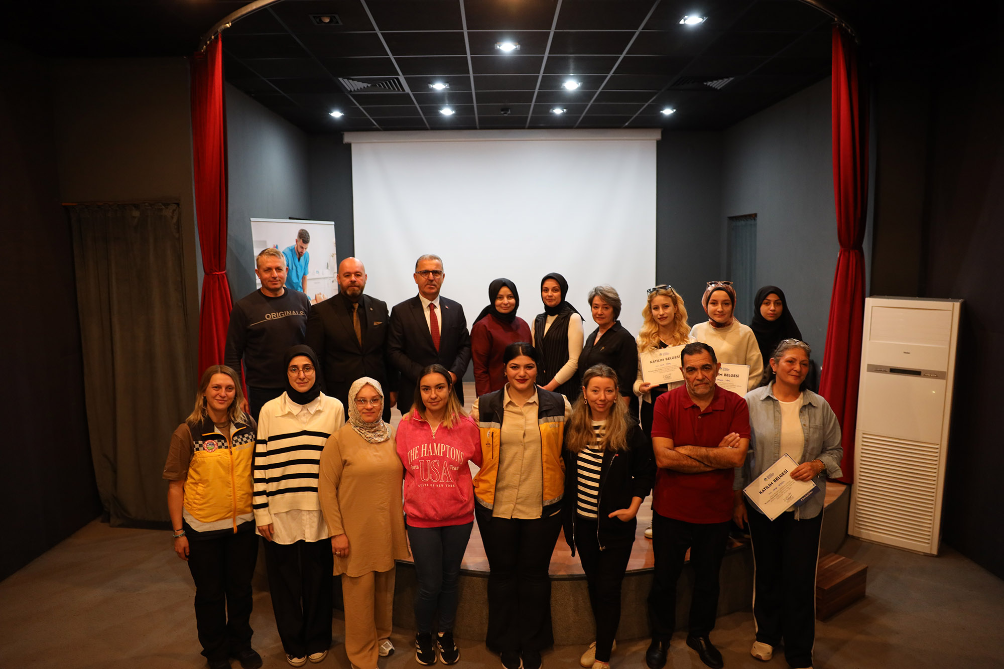 Büyükşehir temel ilk yardım eğitimleriyle vatandaşları bilinçlendiriyor