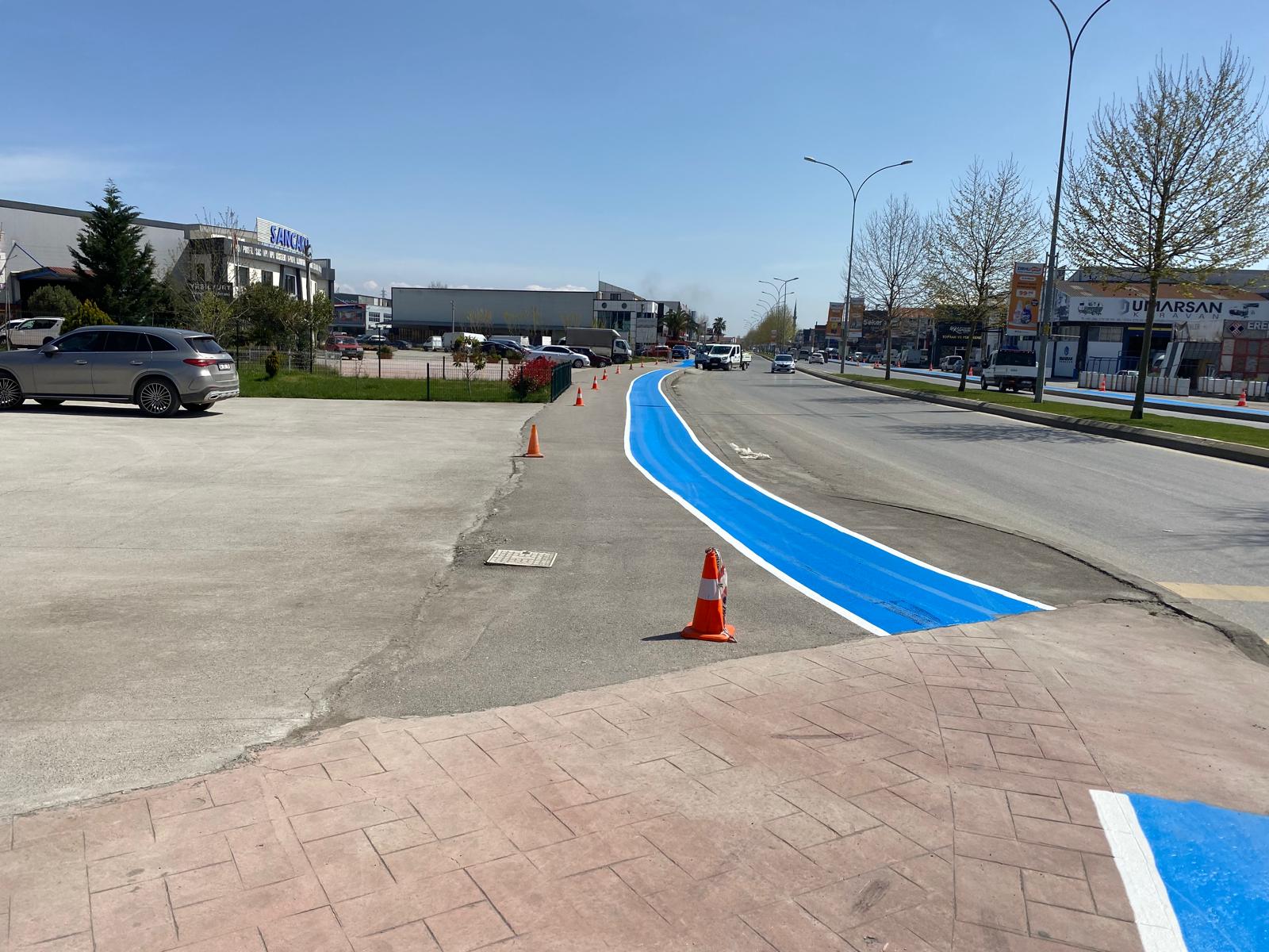 Büyükşehir’den Erenler’de bisiklet yollarına güvenli dokunuş