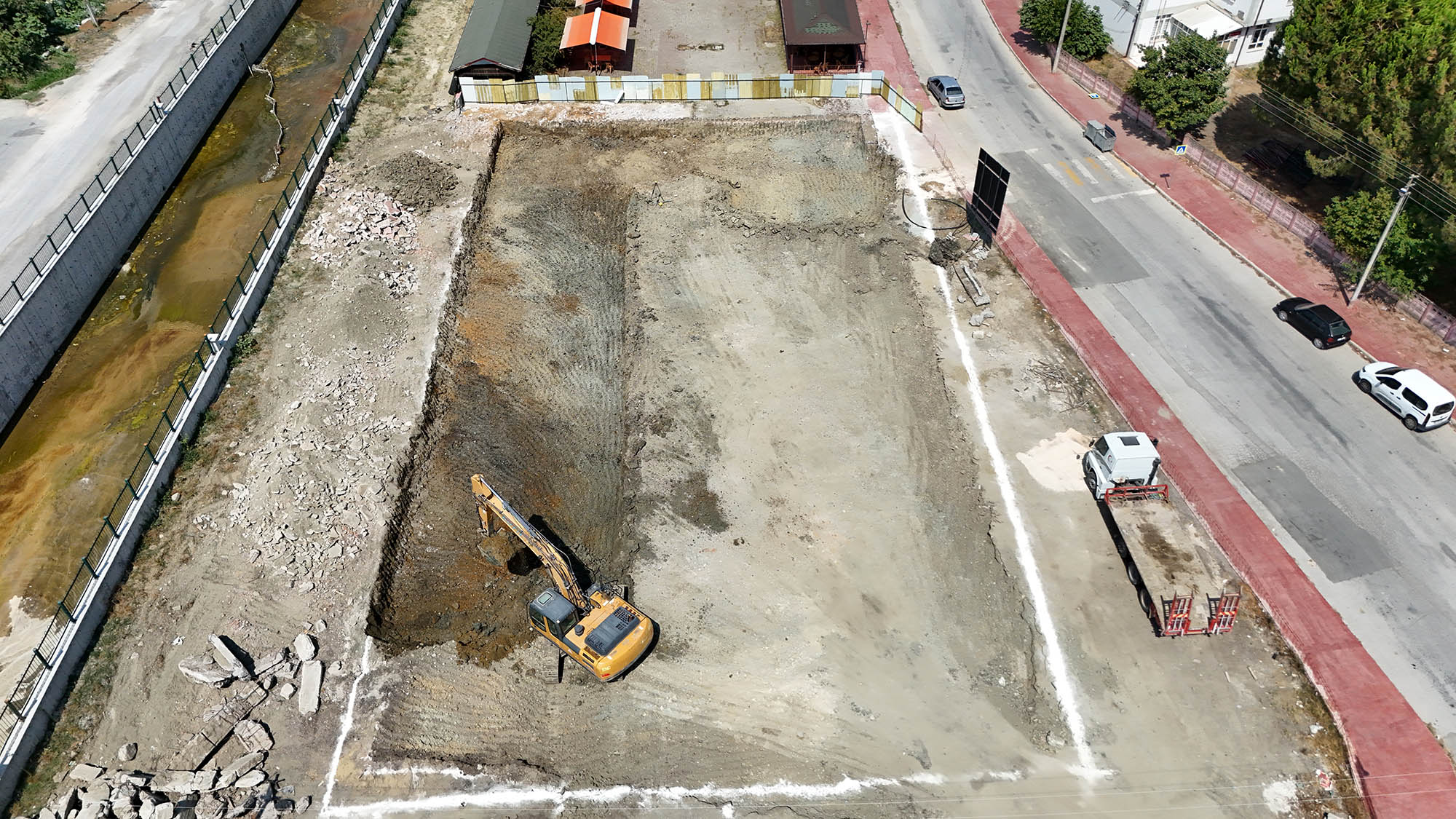 Yusuf Alemdar söz vermişti, Çaybaşıyeniköy’de çalışmalar başladı: Gençler spor tesisine kavuşacak