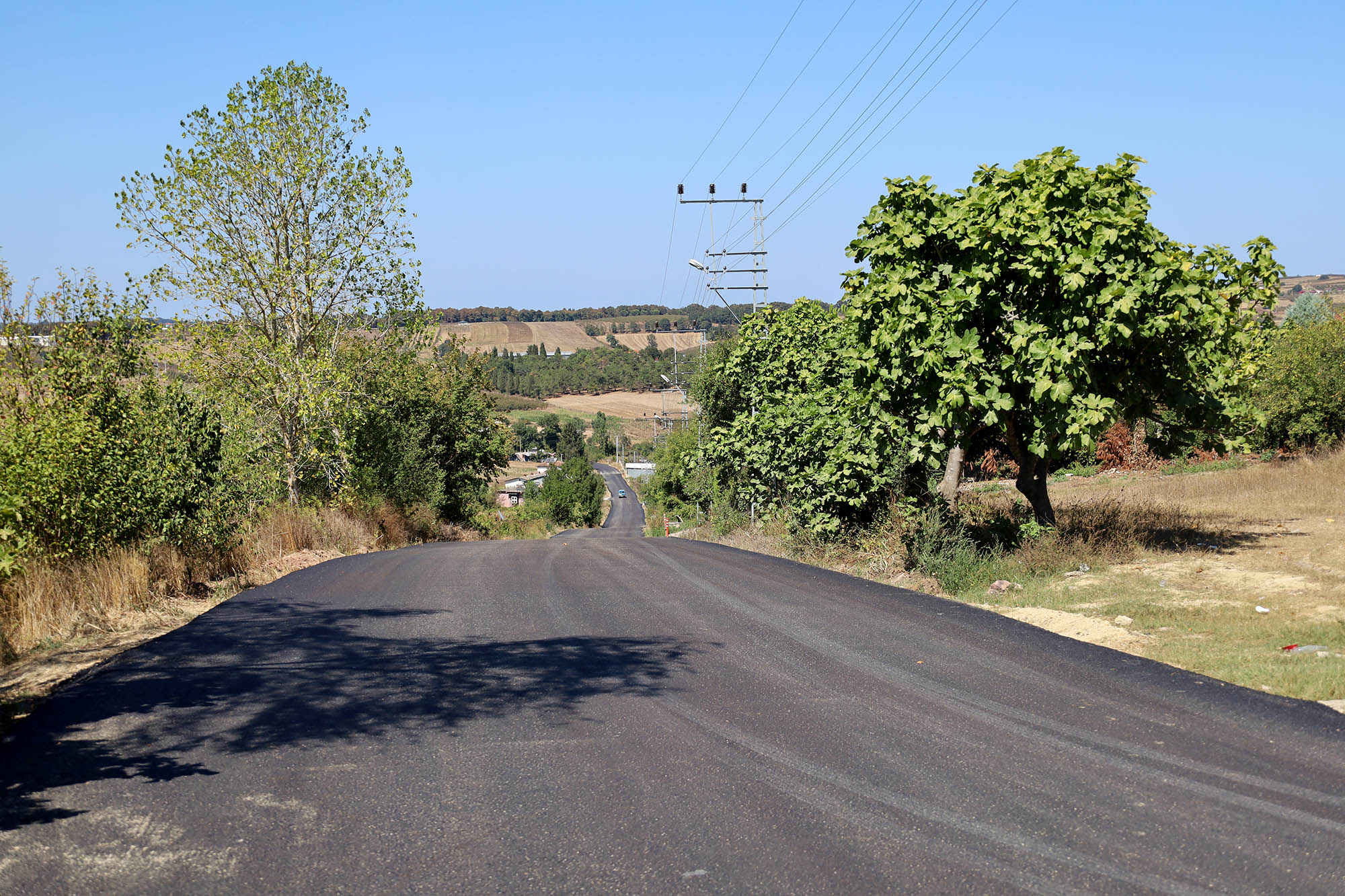 Söğütlü kırsalında ulaşıma konfor ve güven getiren çalışma: 4 mahalleye ulaşan hat sil baştan