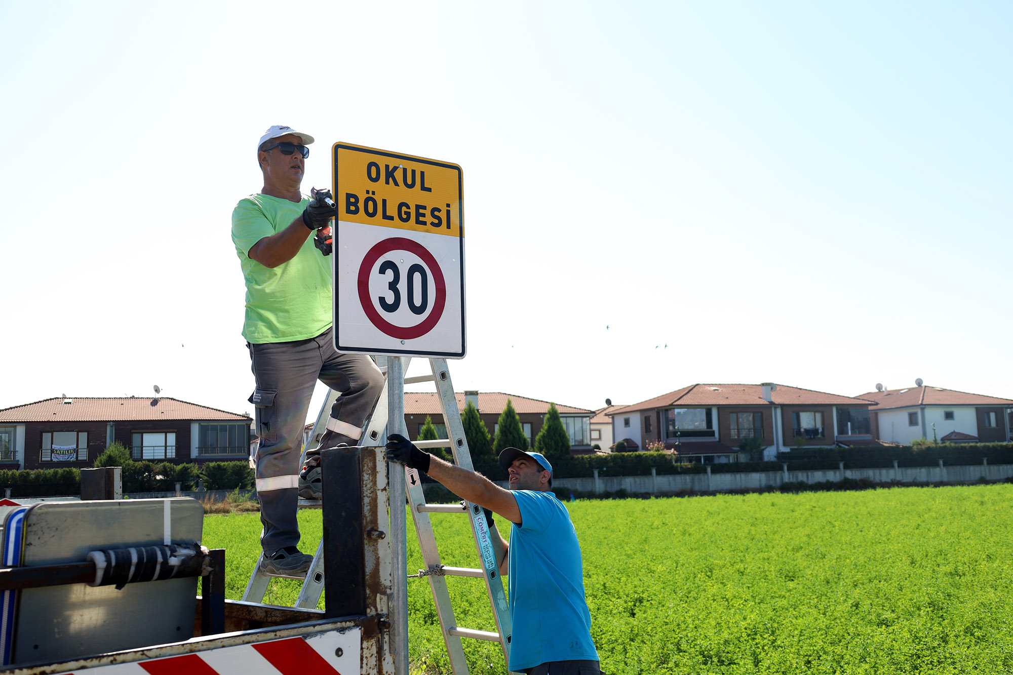 Sakarya’nın geleceği olan çocukların okula güvenle ulaşması için çalışıyorlar