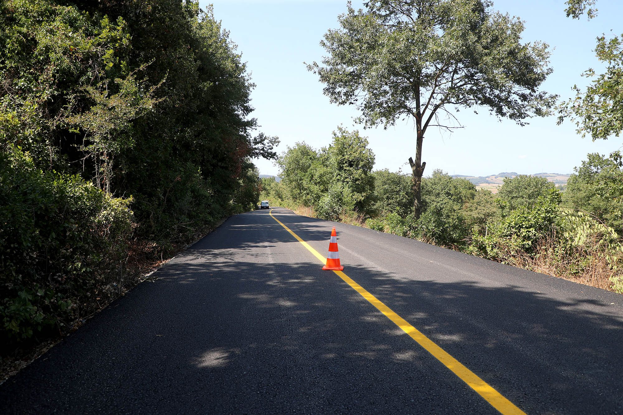 Büyükşehir yolları sil baştan yenilenen o ilçeyi şimdi tablo gibi işliyor