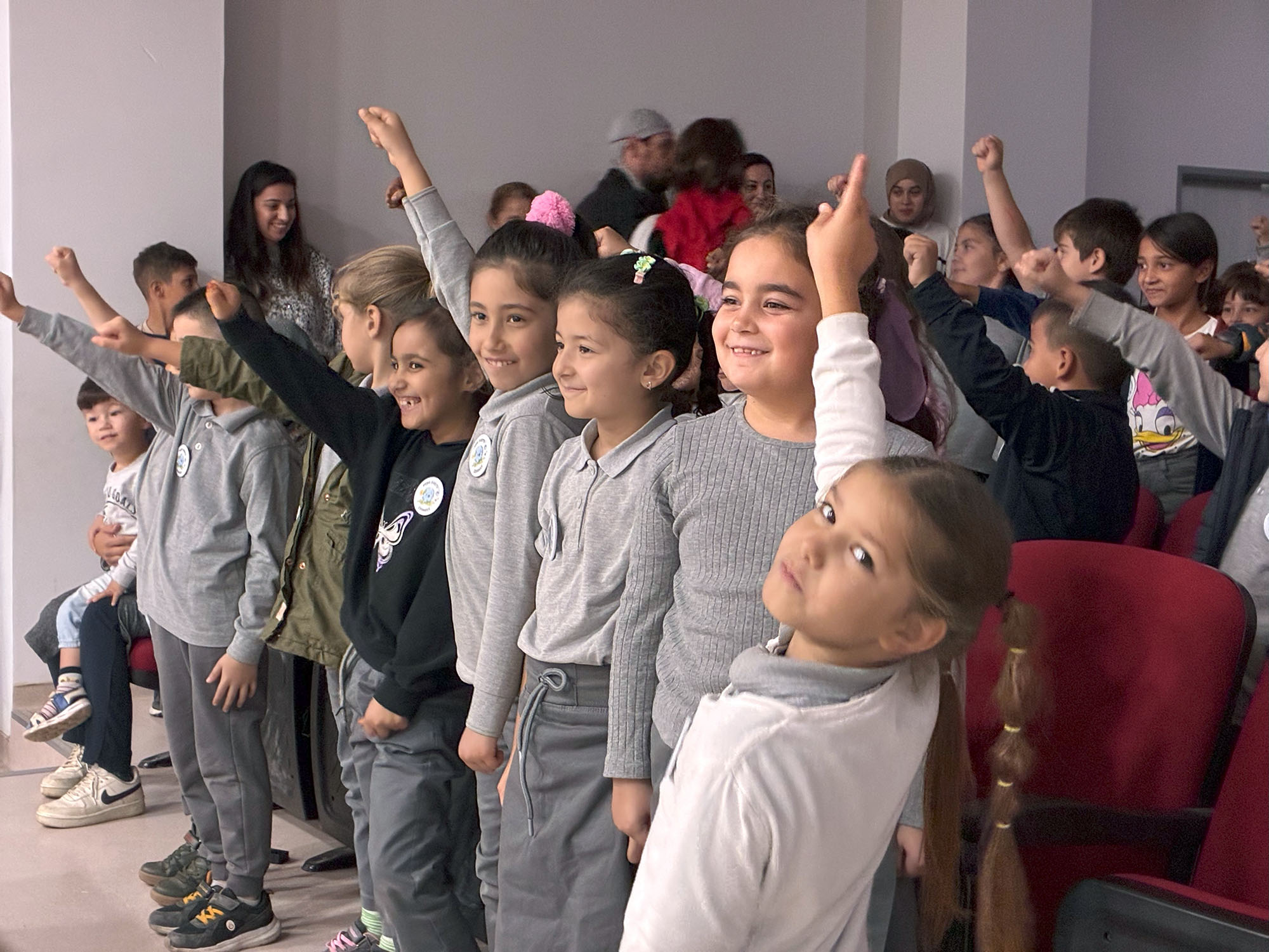 “Akça” tiyatrosuyla minikler çevre bilinci kazandı