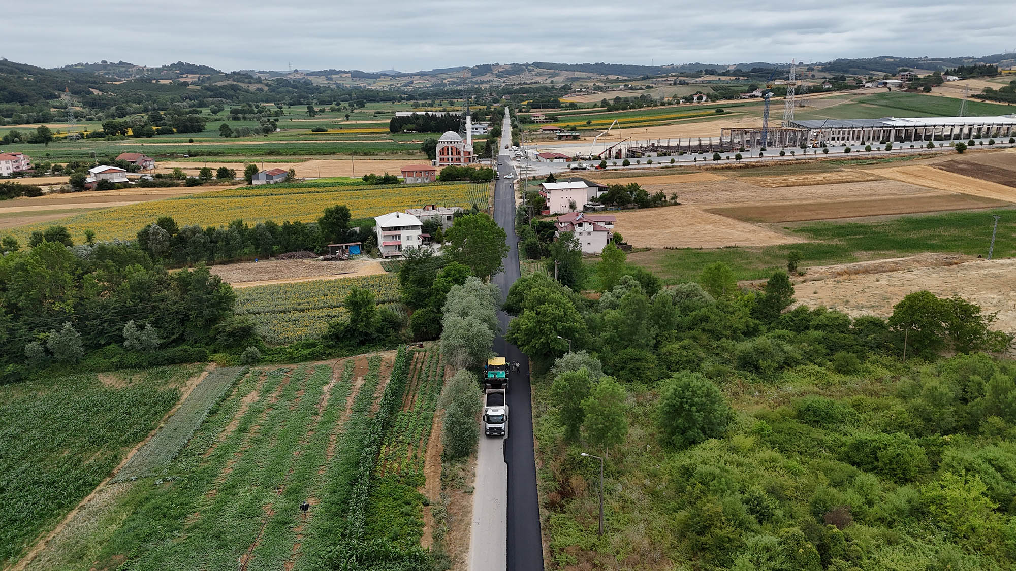 “30 iş makinası 35 kişilik ekiple ilçe ulaşımına güç katıyoruz”