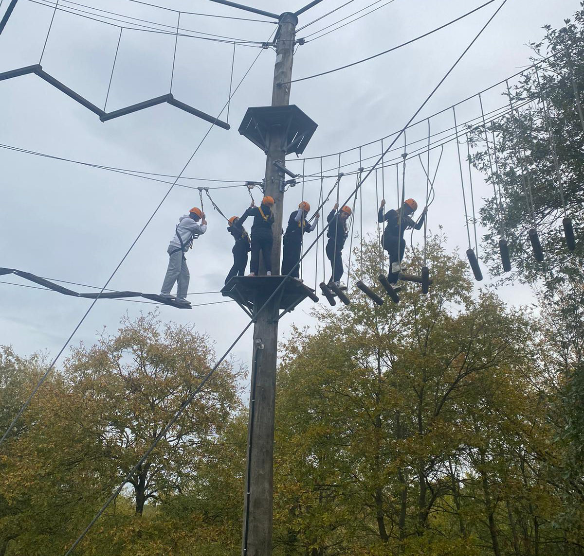 Macera Park’ta adrenalin dolu deneyimle çok şey öğreniyorlar