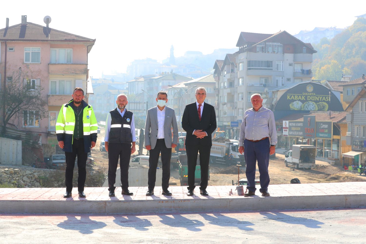 “Sakarya Köprülü Kavşağı’nı bu hafta  iki yönlü olarak trafiğe açacağız”