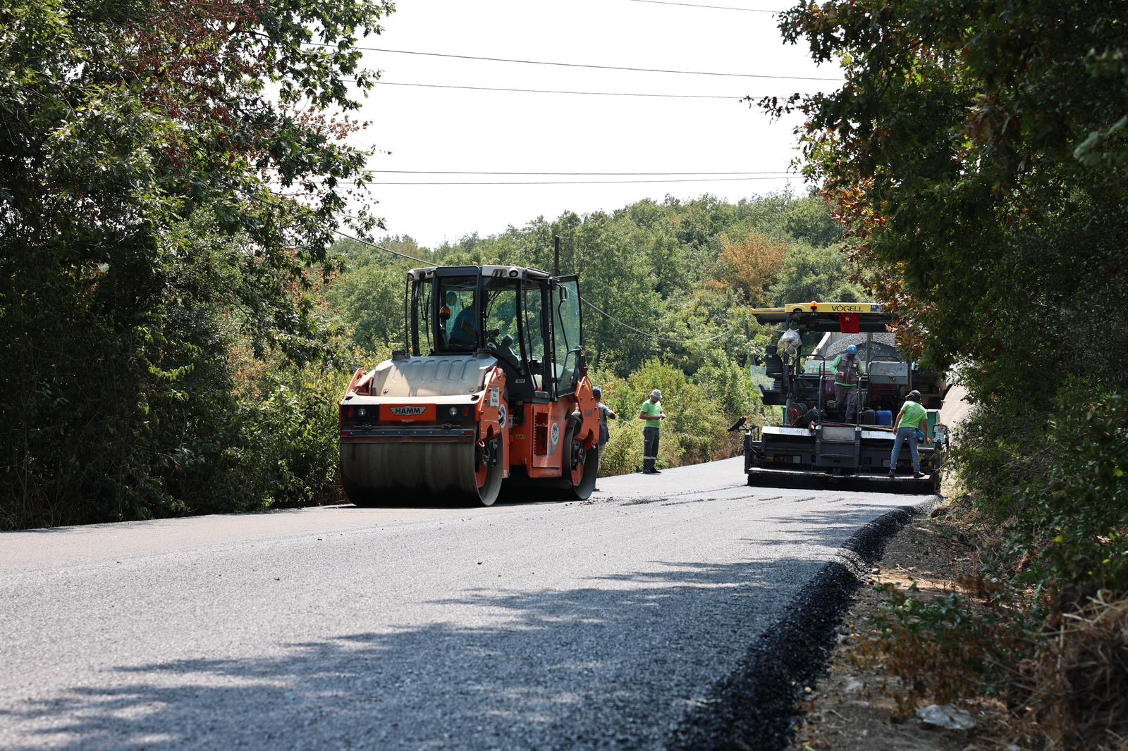 “30 iş makinası 35 kişilik ekiple ilçe ulaşımına güç katıyoruz”