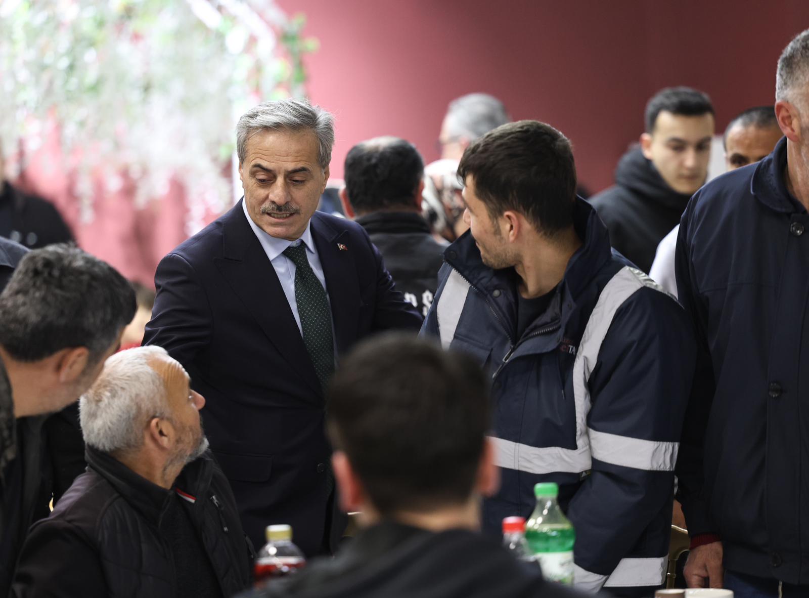 Başkan Yusuf Alemdar'dan Hendek’te peş peşe müjdeler