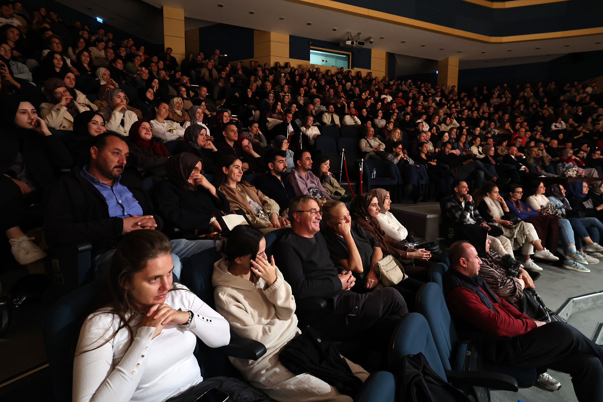 “Şahane Düğün” oyununa yoğun ilgi