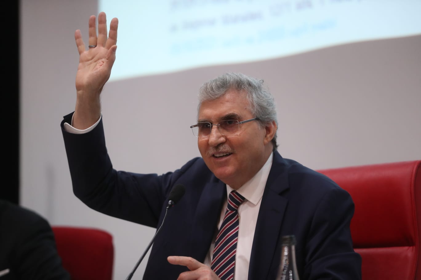 “Sakarya’yı hizmet ve yatırımlarımızla donatıyoruz”