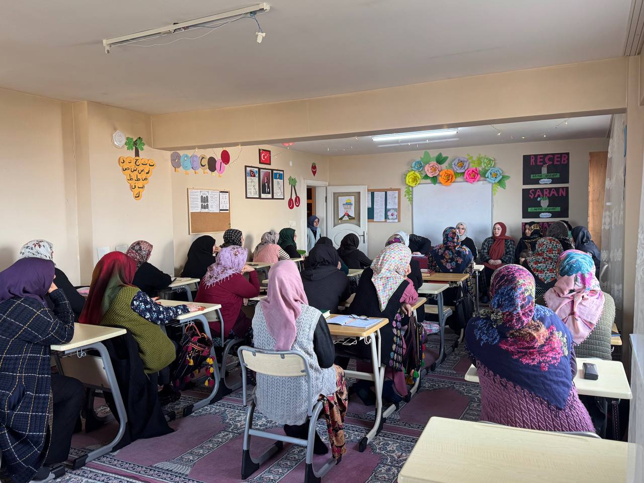 Büyükşehir’in uzmanları kırsalda “Kadın Kadına” projesi için sahaya indi