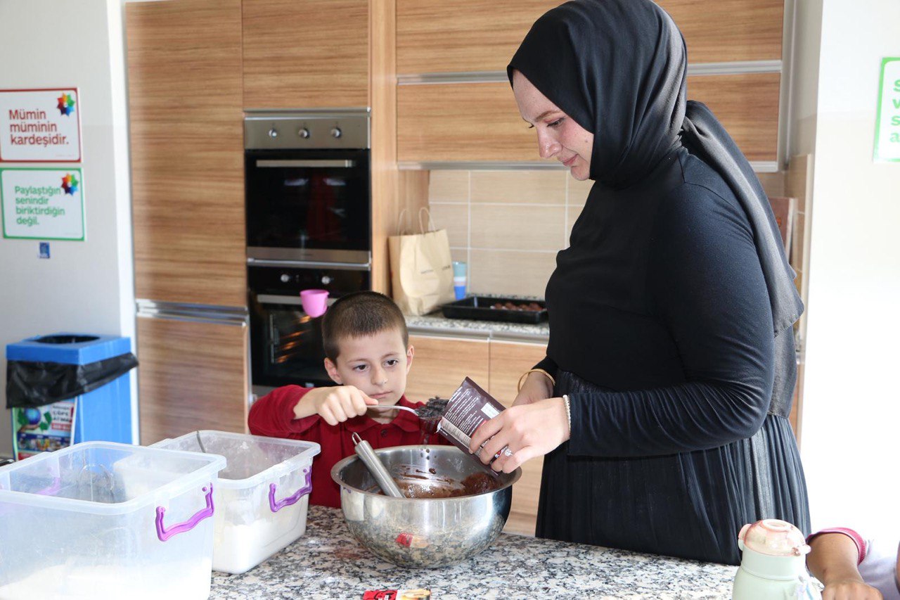 Minik öğrenciler atölyelerde yeteneklerini keşfetti