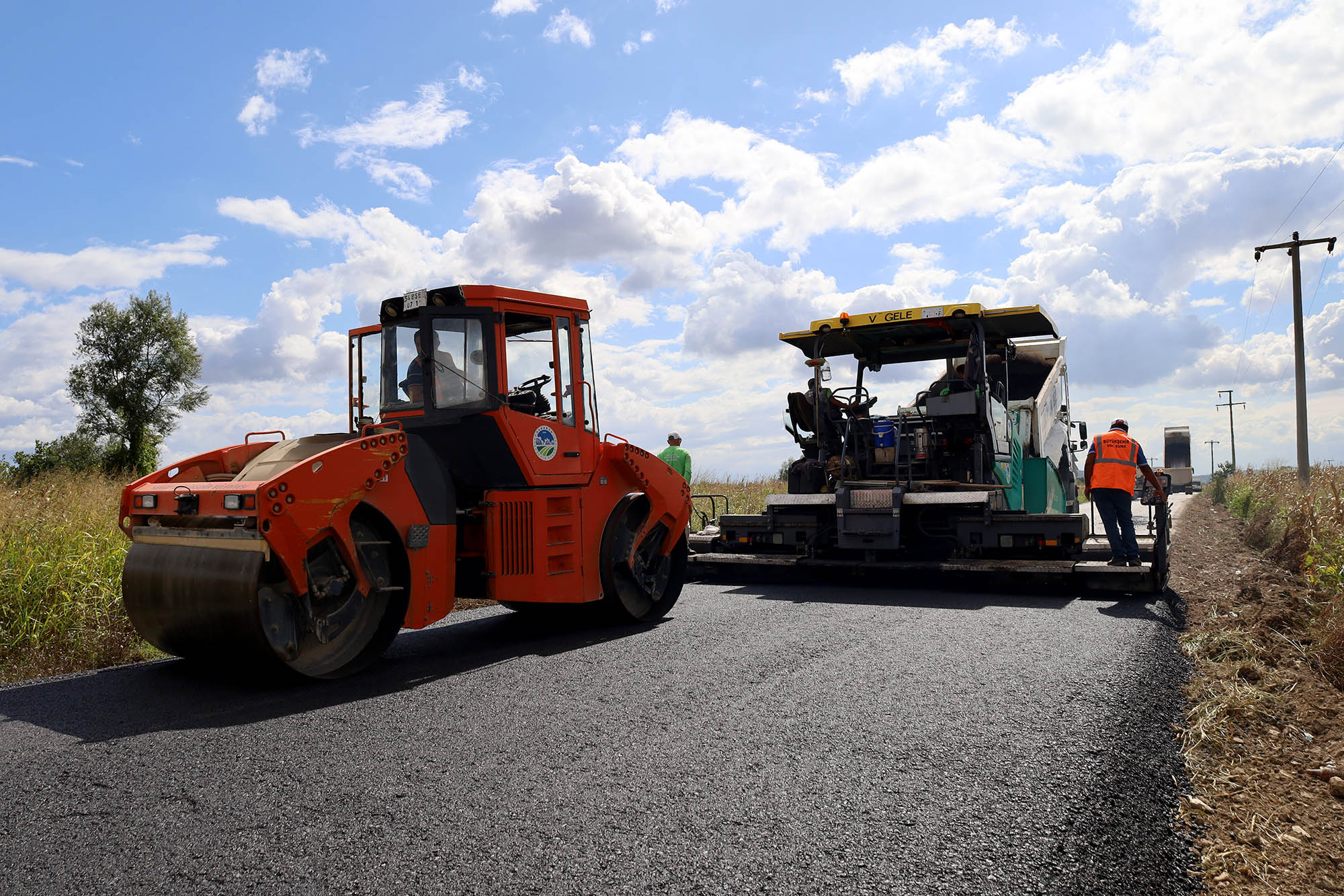 Sakarya’nın kuzeyinde 4 mahalle daha sıcak asfalta buluşuyor