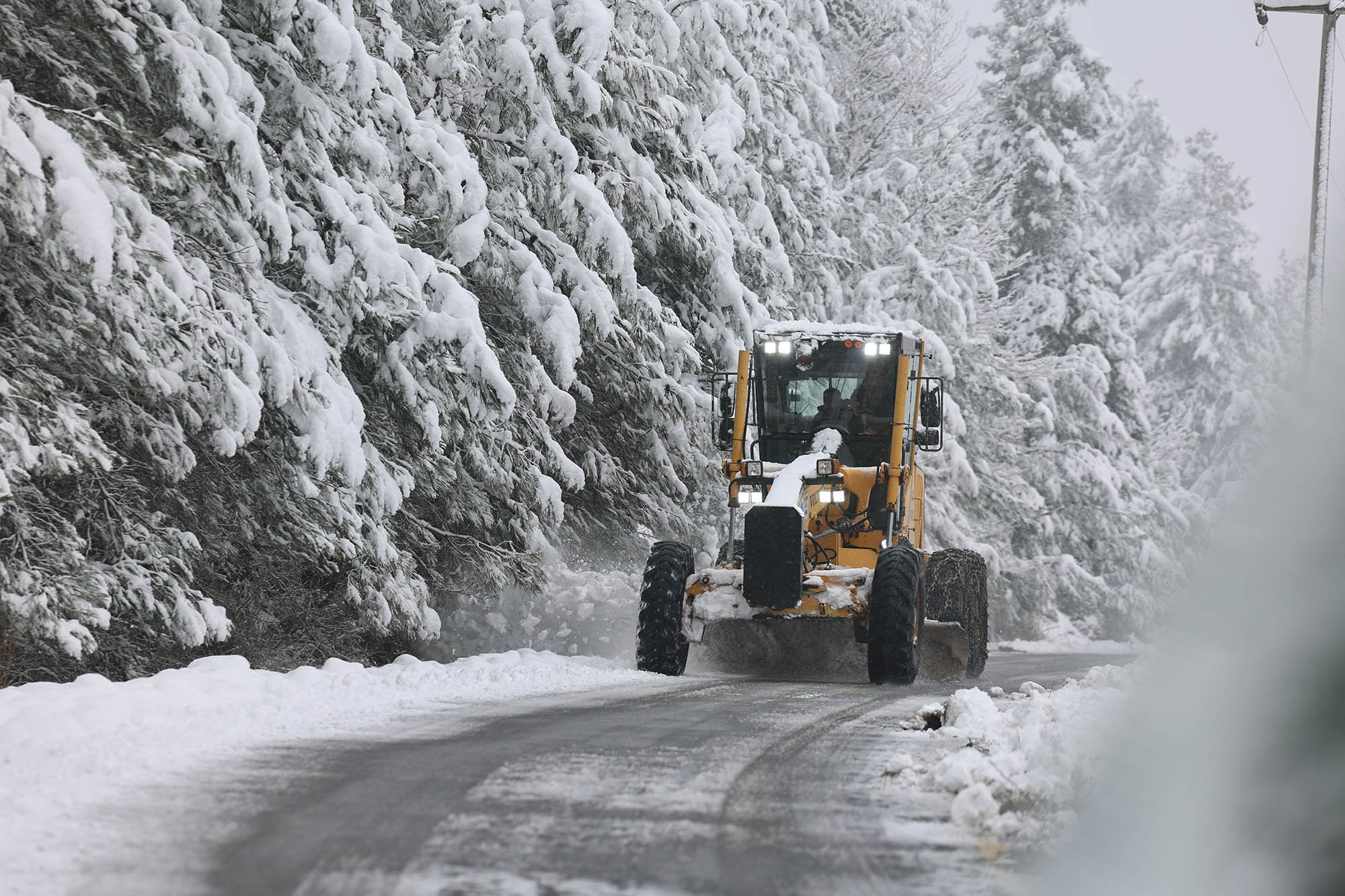 Büyükşehir’den 17.00 kar raporu: 31 grup yolu ulaşıma açıldı