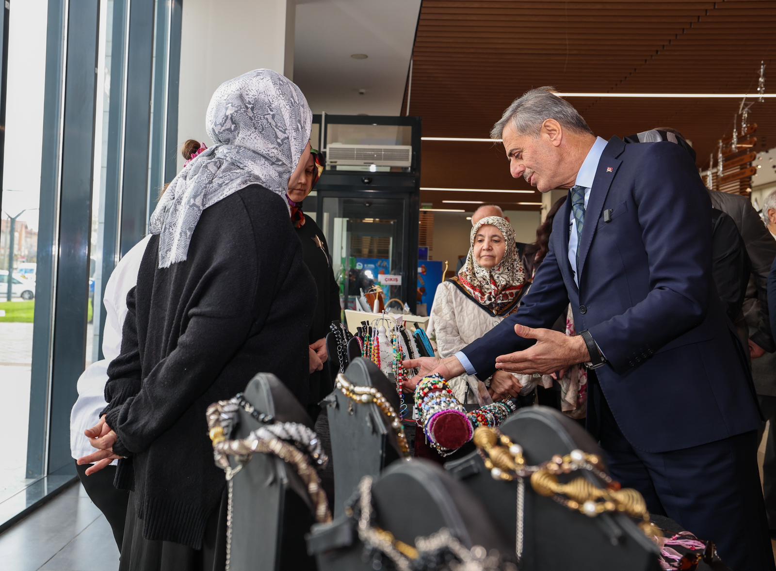 “Bugün sevgi ve dayanışmayı hatırlama, engelleri birlikte aşma günüdür”