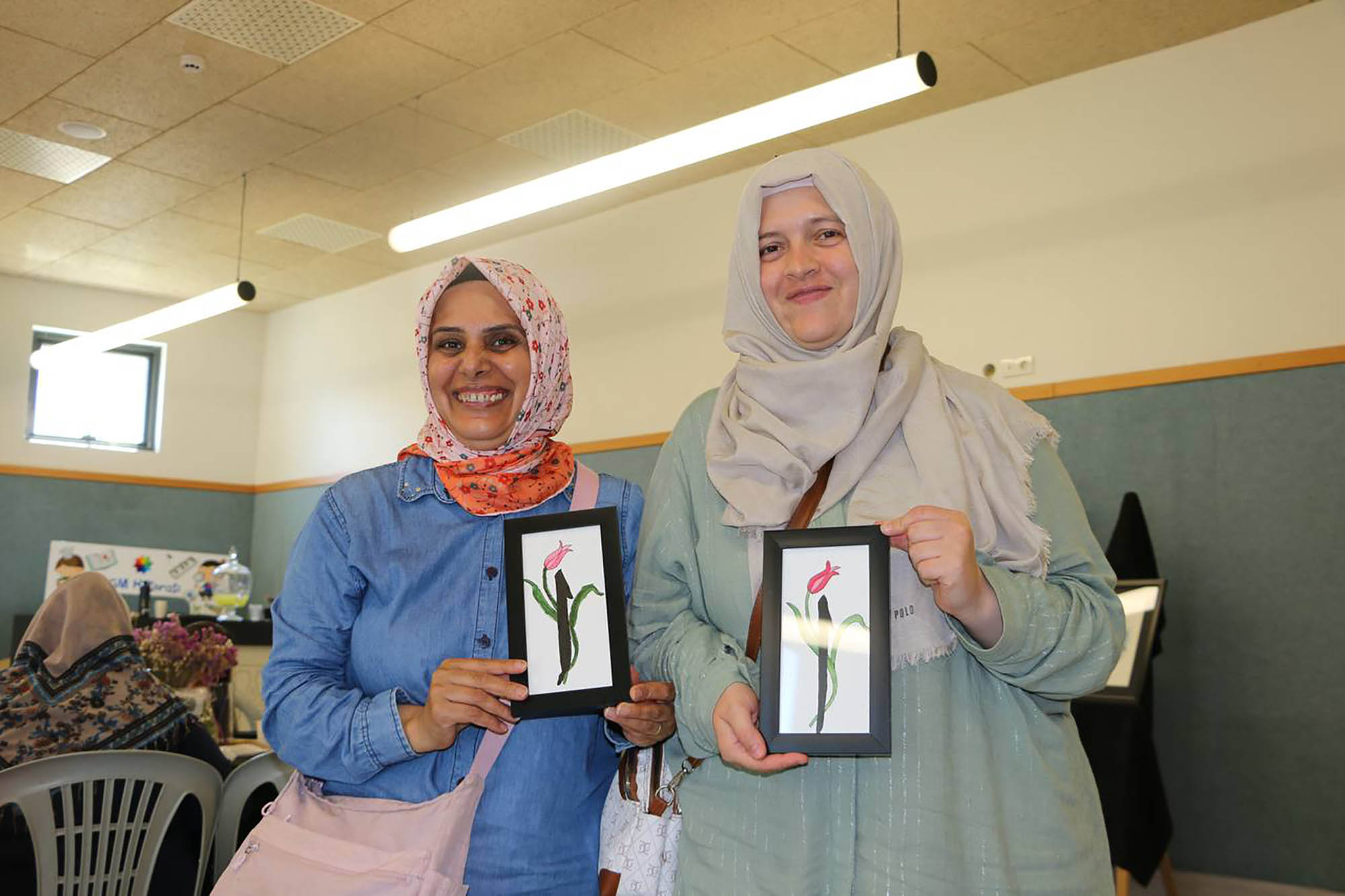 Özel bireyler ve anneleri hobi atölyelerinde el ele