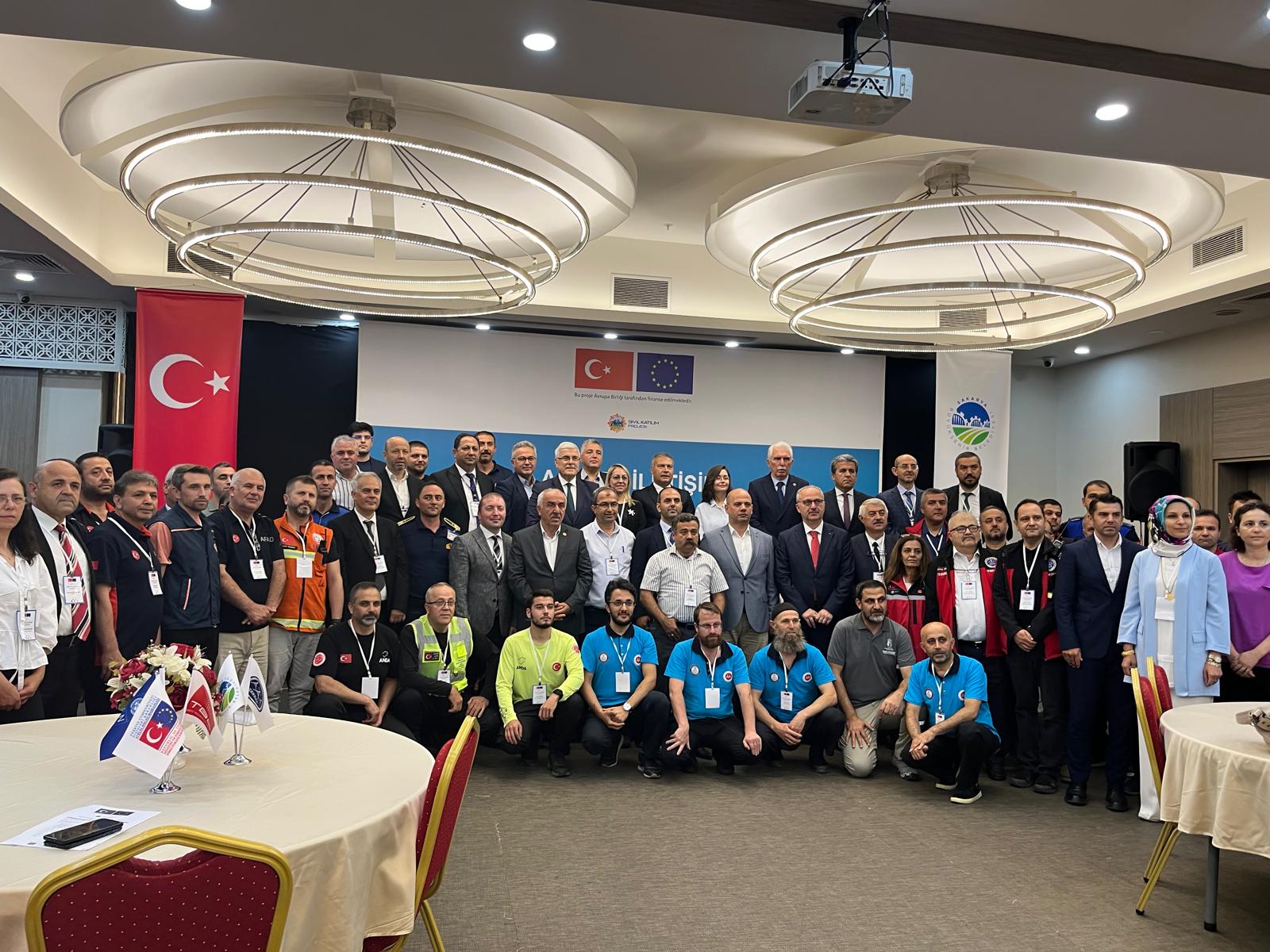 Büyükşehir’den olası depremde yüzbinlere ‘ses’ olacak kritik proje: Sakarya’da mahalle bazlı telsiz ağı yaşama umut olacak