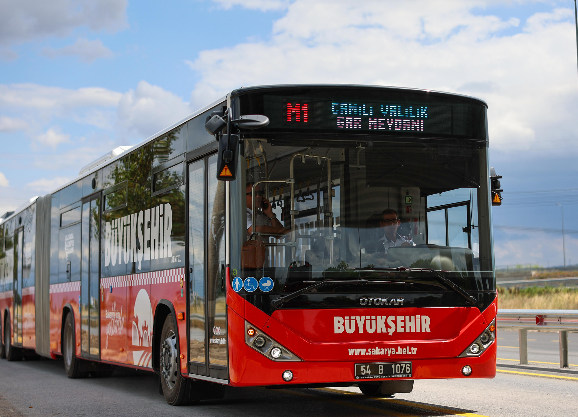 Büyükşehir Yenikent’in yeni ulaşım sistemiyle ilgili tüm merak edilenleri açıkladı