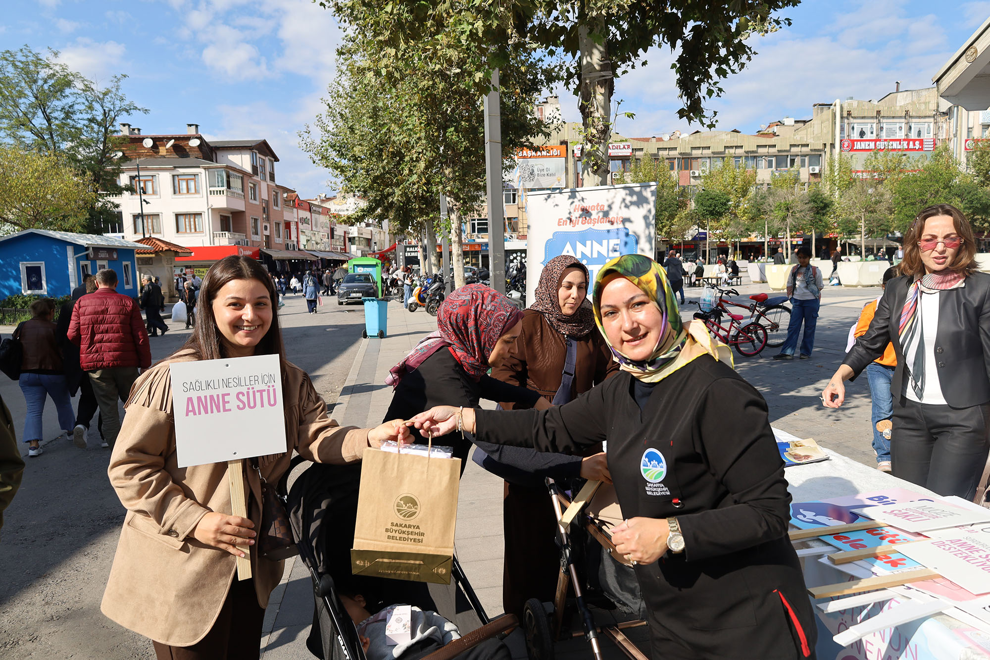 Emzirme Haftası’nda annelere özel program: “Bir damlasında bin fayda”