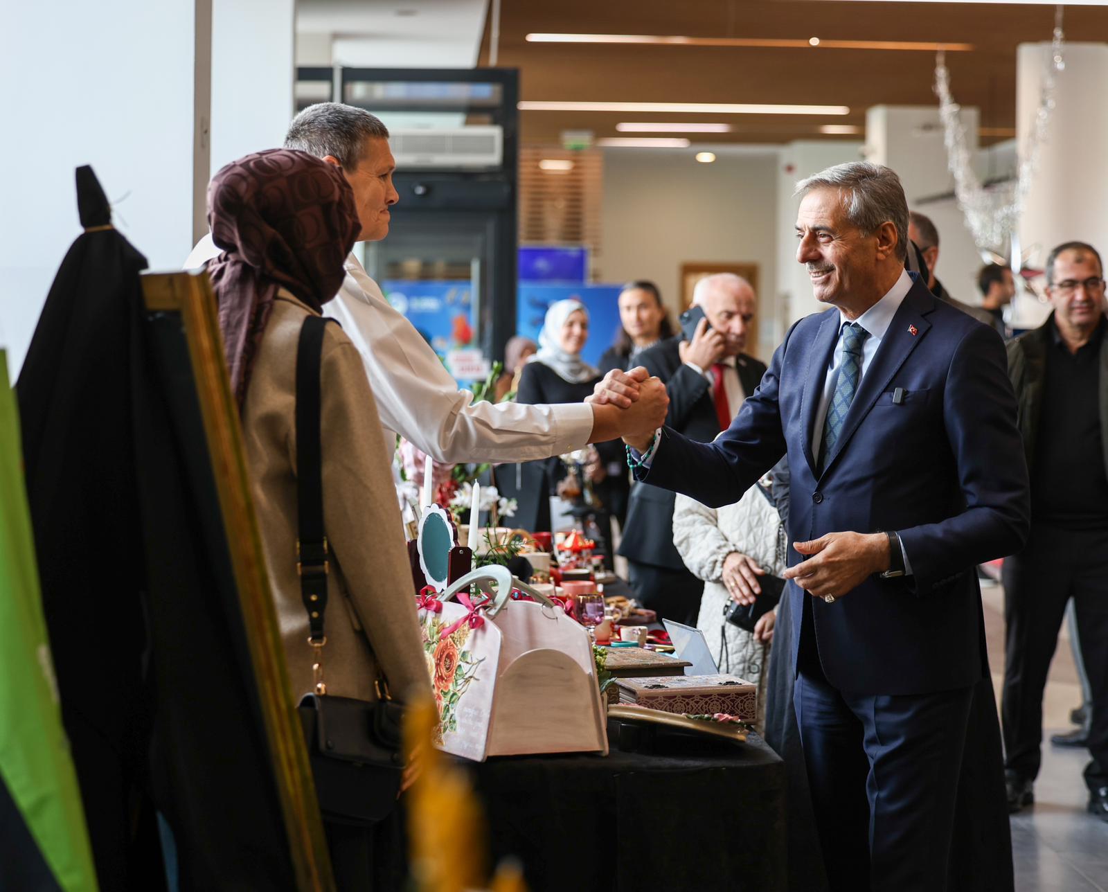 “Bugün sevgi ve dayanışmayı hatırlama, engelleri birlikte aşma günüdür”