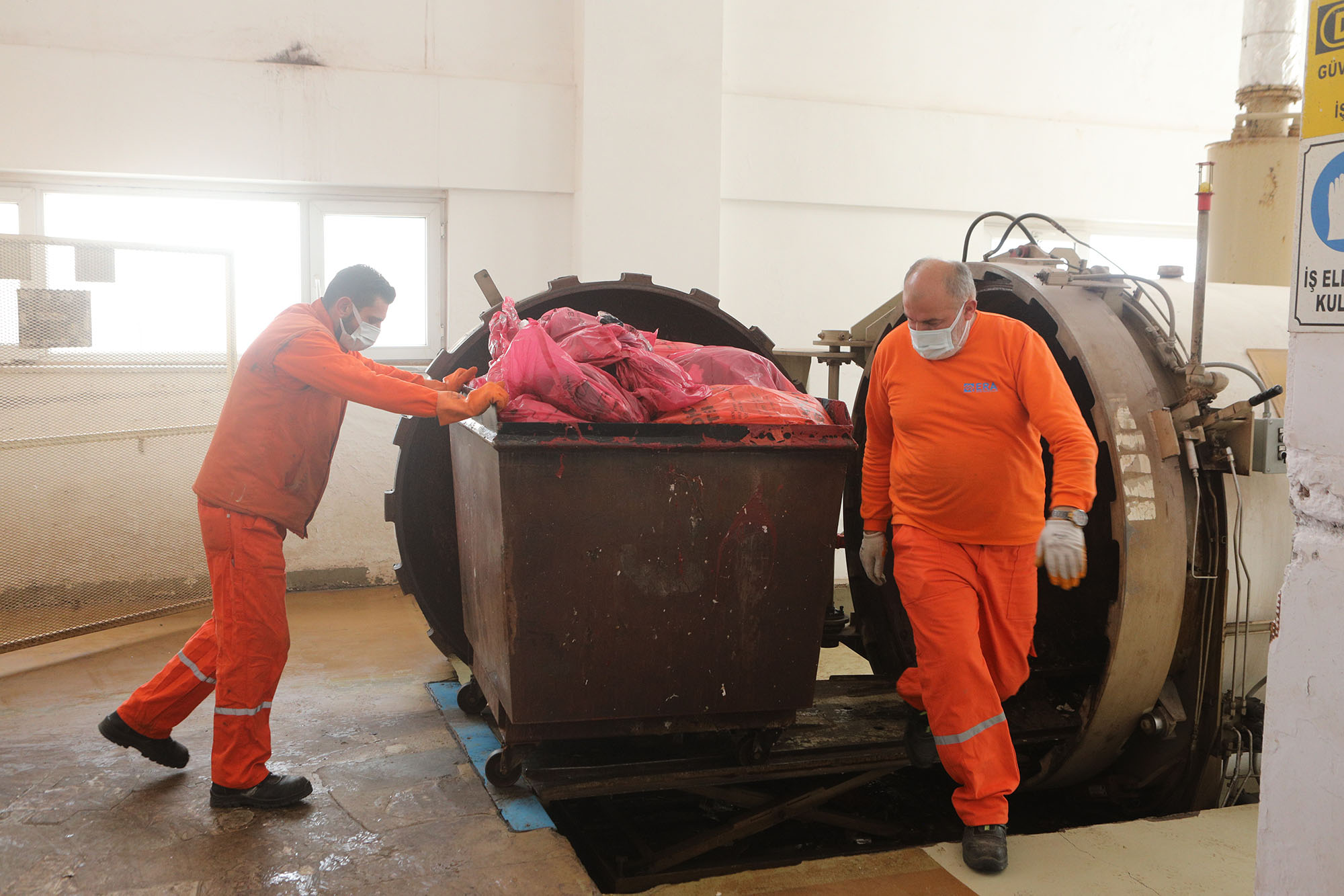 Terminal GES hizmet binalarına elektrik üretiyor