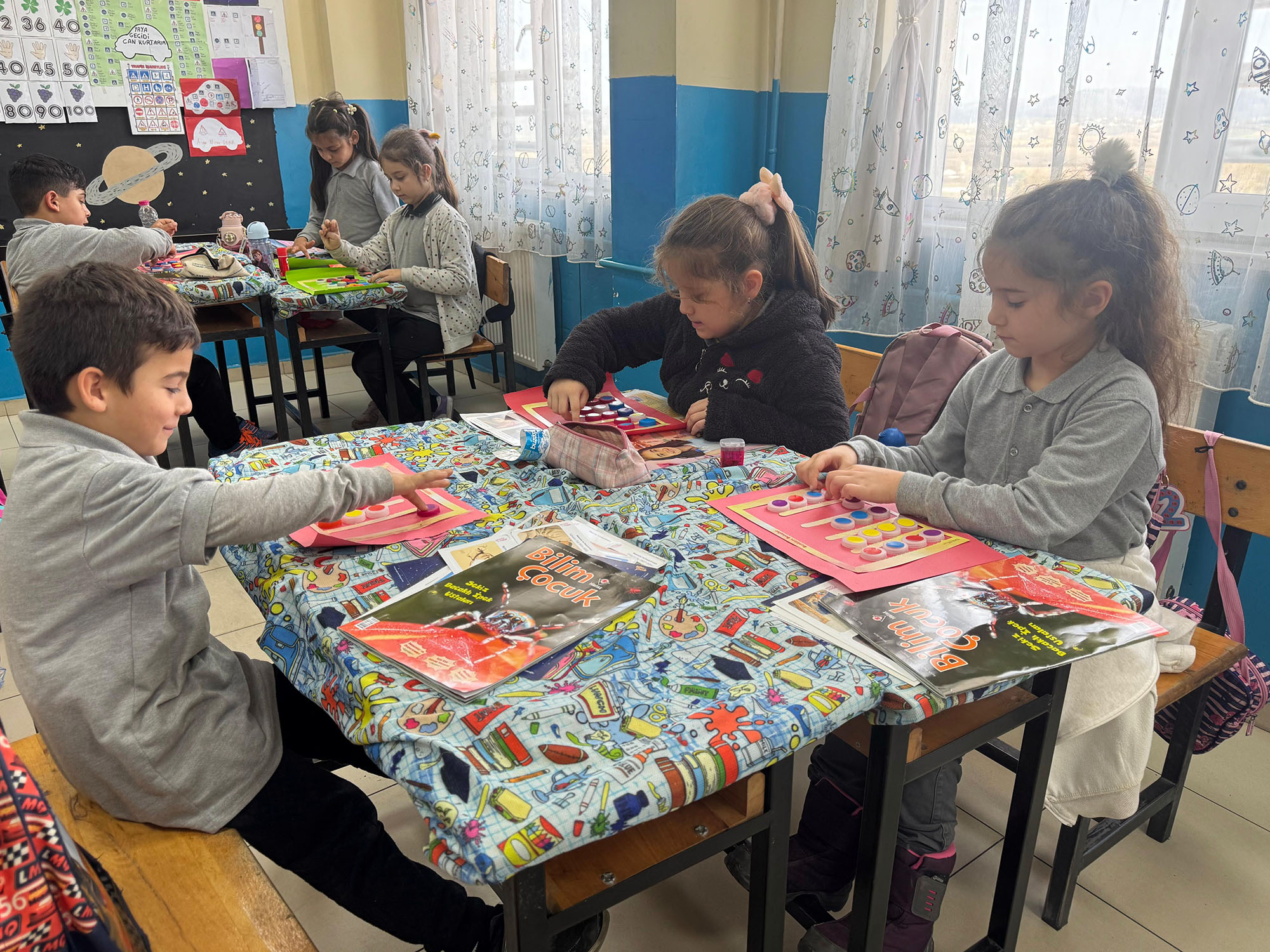 Bilimin renkli dünyasına adım attılar