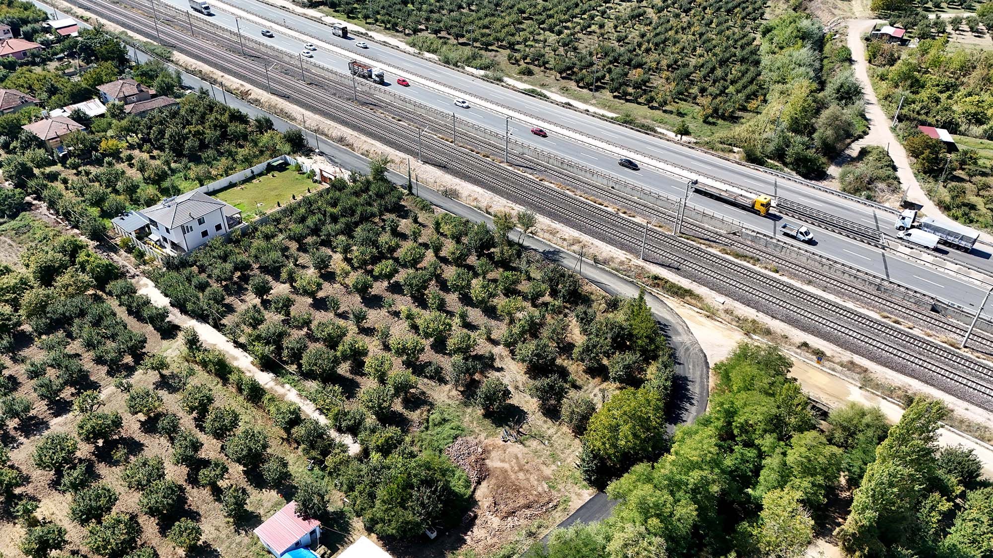 Büyükşehir güzergâhları bir bir yeni yüzüne kavuşturuyor