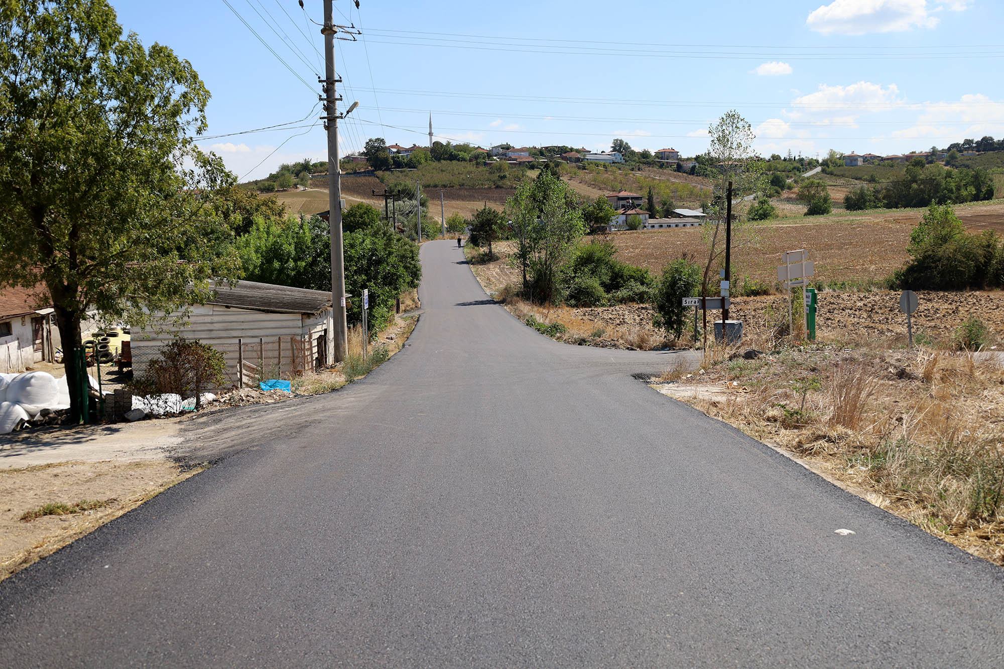 Söğütlü kırsalında ulaşıma konfor ve güven getiren çalışma: 4 mahalleye ulaşan hat sil baştan