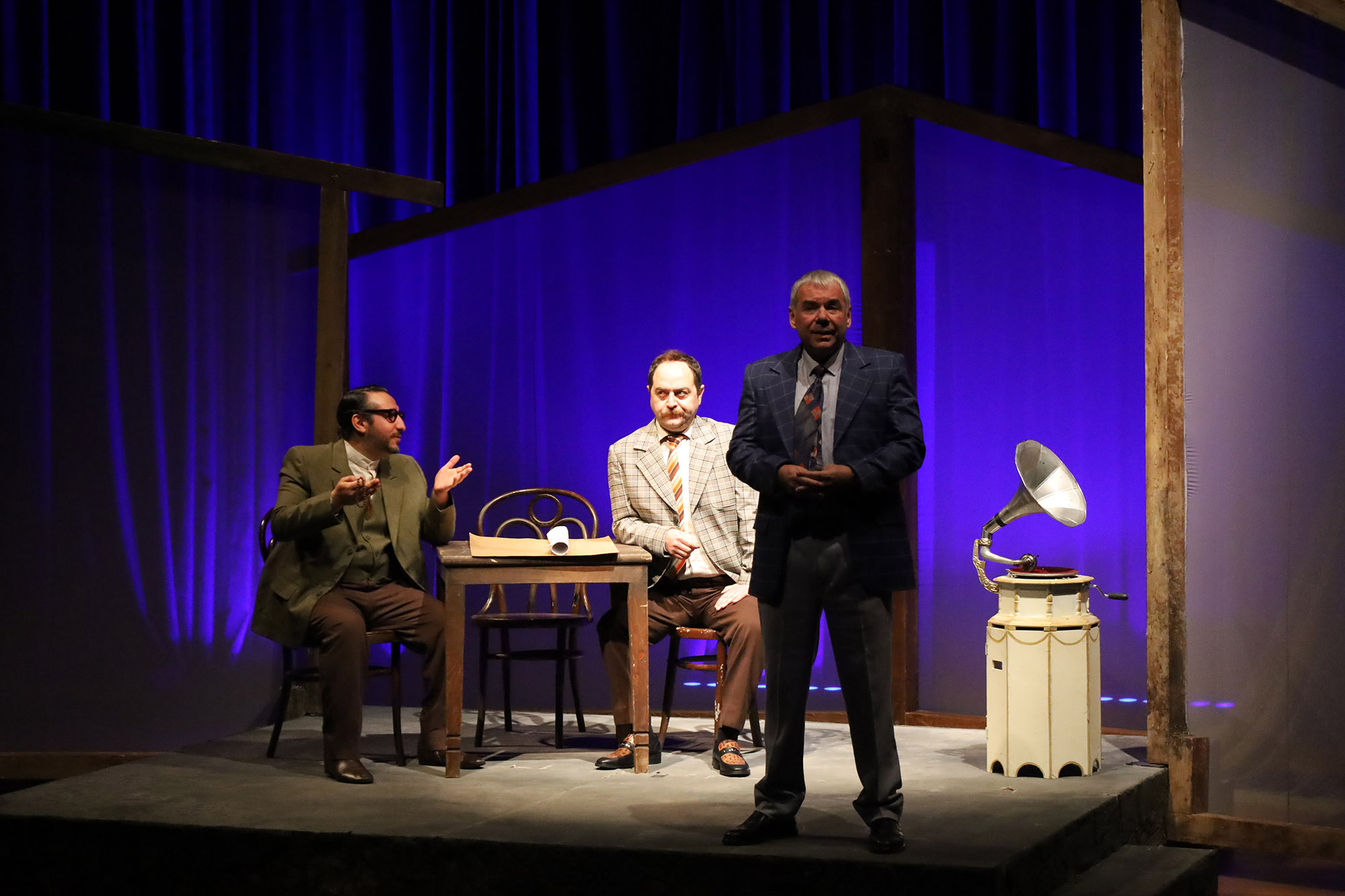 Deli İbram Divanı oyunu yoğun ilgiyle sahnelendi