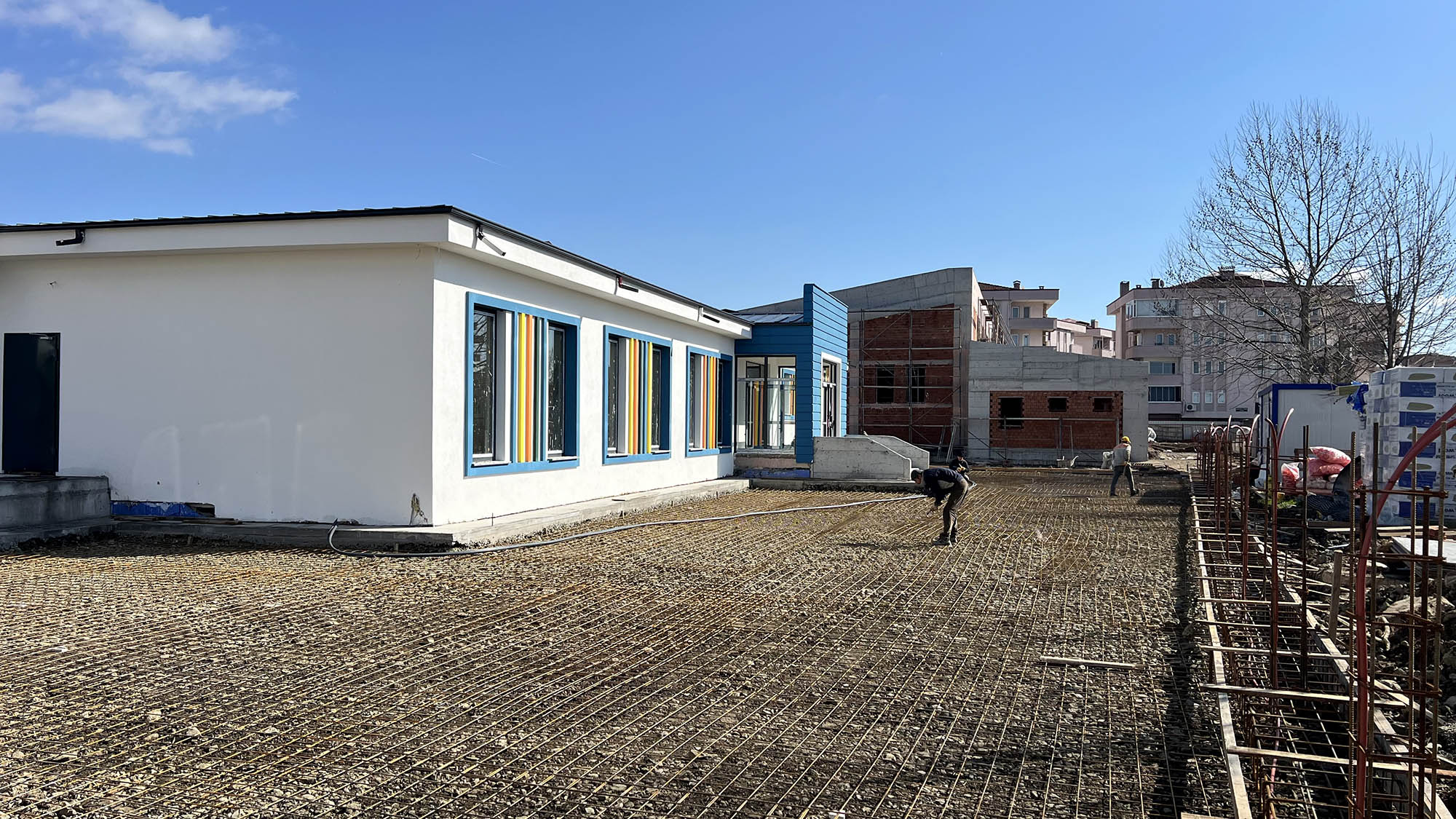 Arifiye’de binlerce genci heyecanlandıran ilerleyiş: Havuzun yaz sezonunda kapılarını açması hedefleniyor